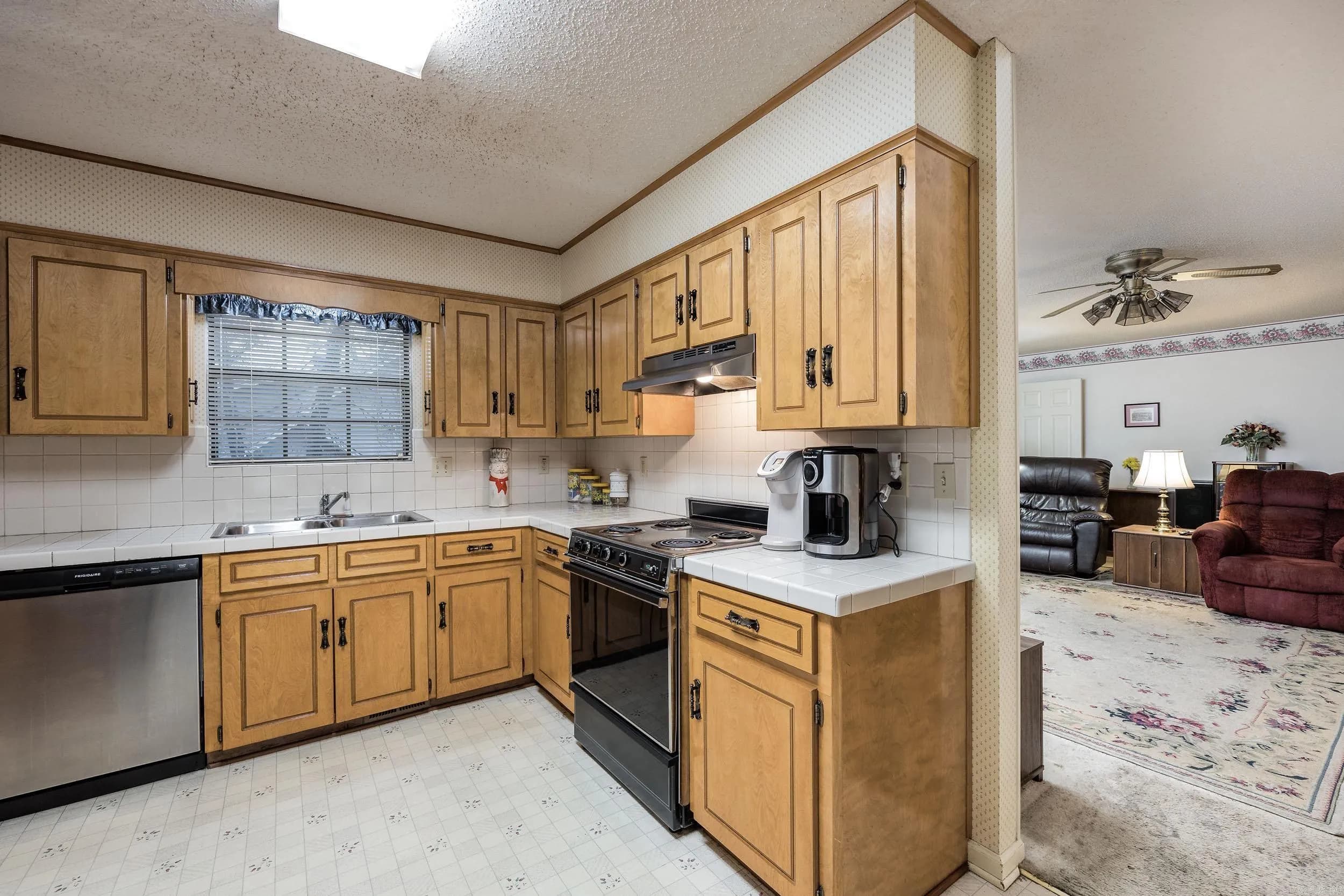 Property at 2120  Forest creek - Image 14