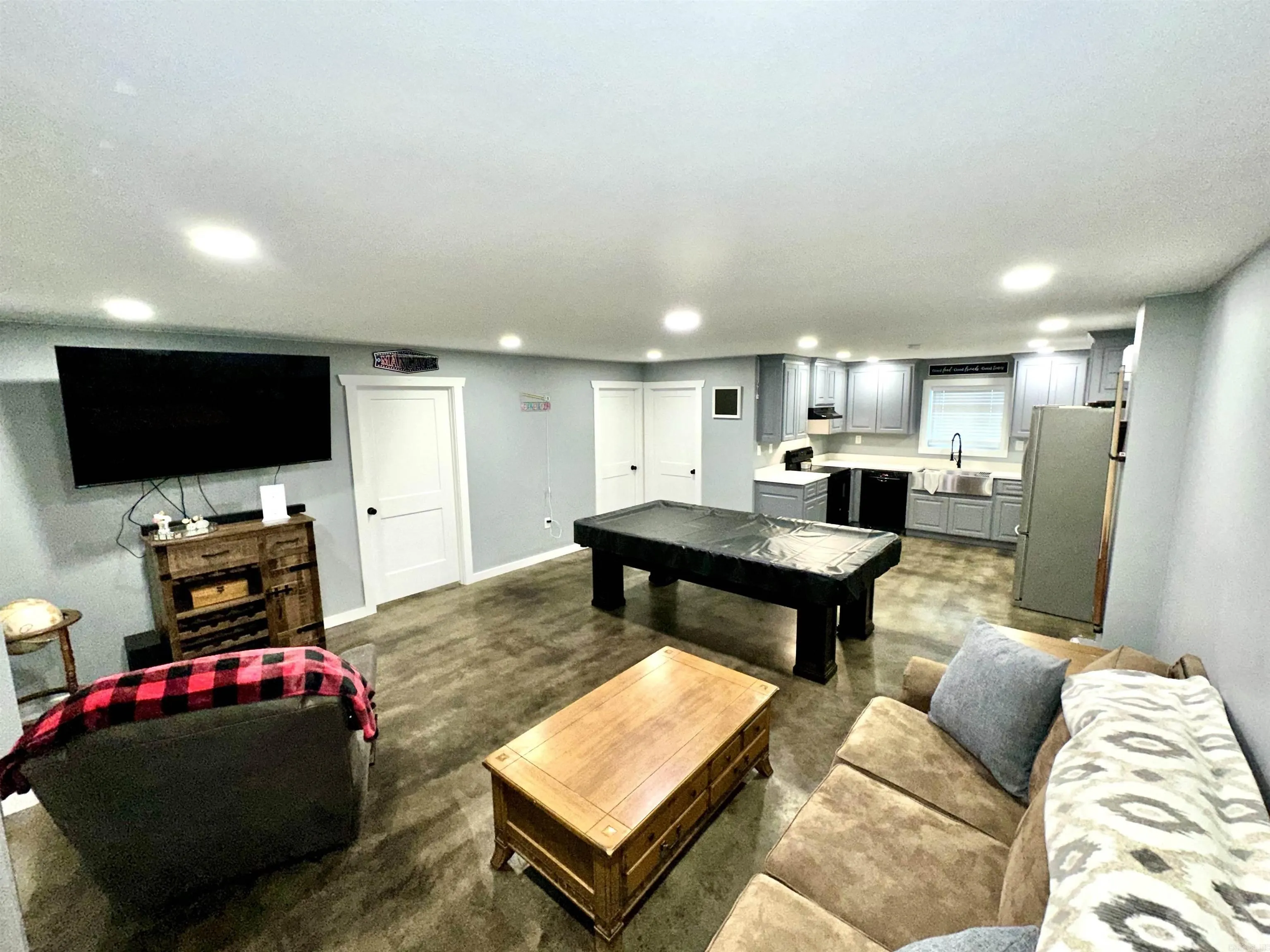 Property at 225  Donnie holt - Image 15