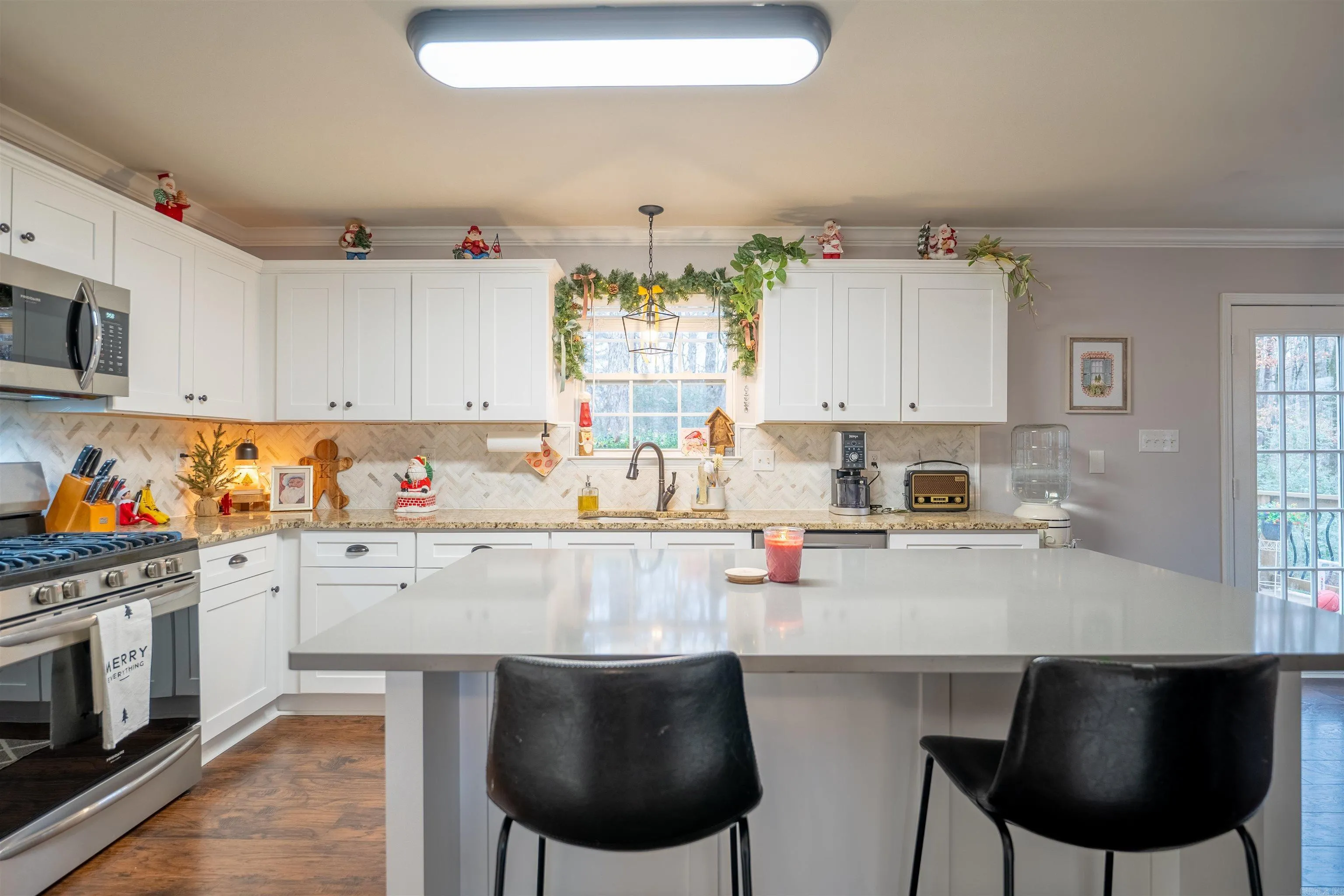 Property at 4122  Redford - Image 4