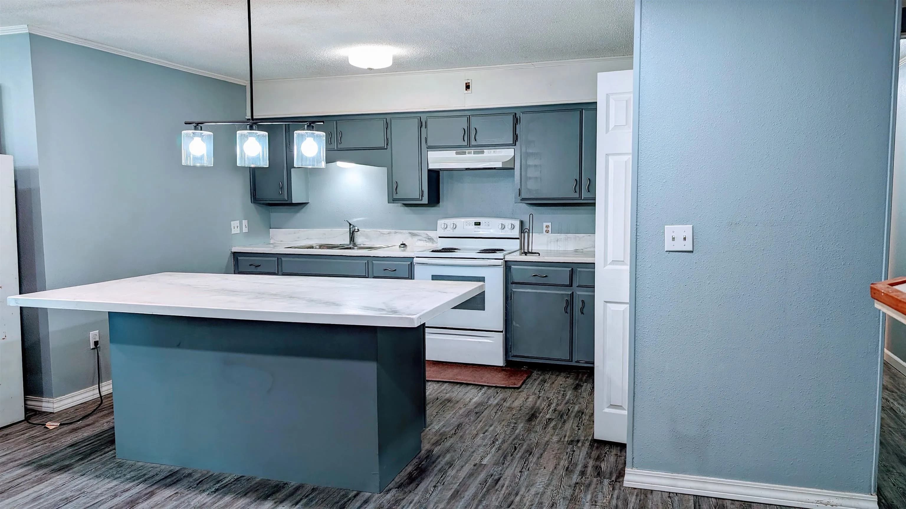 Property at 205  Ruby - Image 7