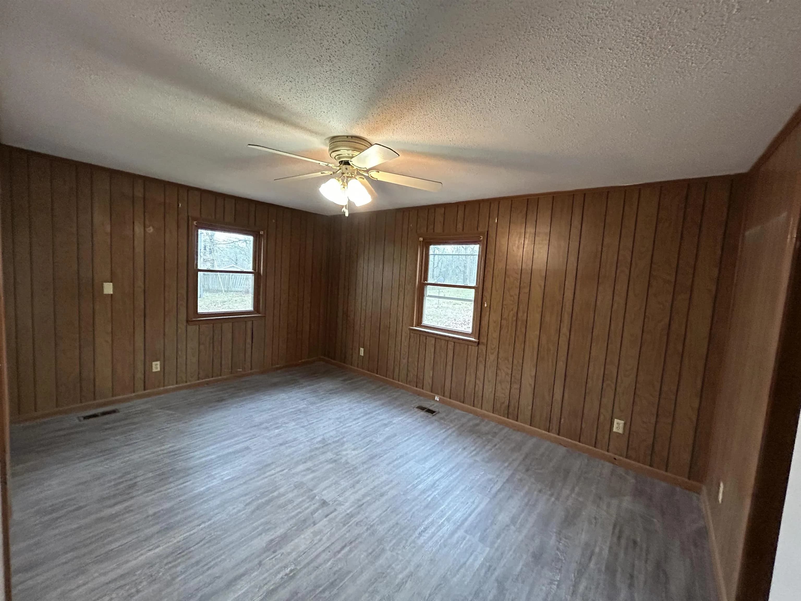 Property at 205  Ruby - Image 22