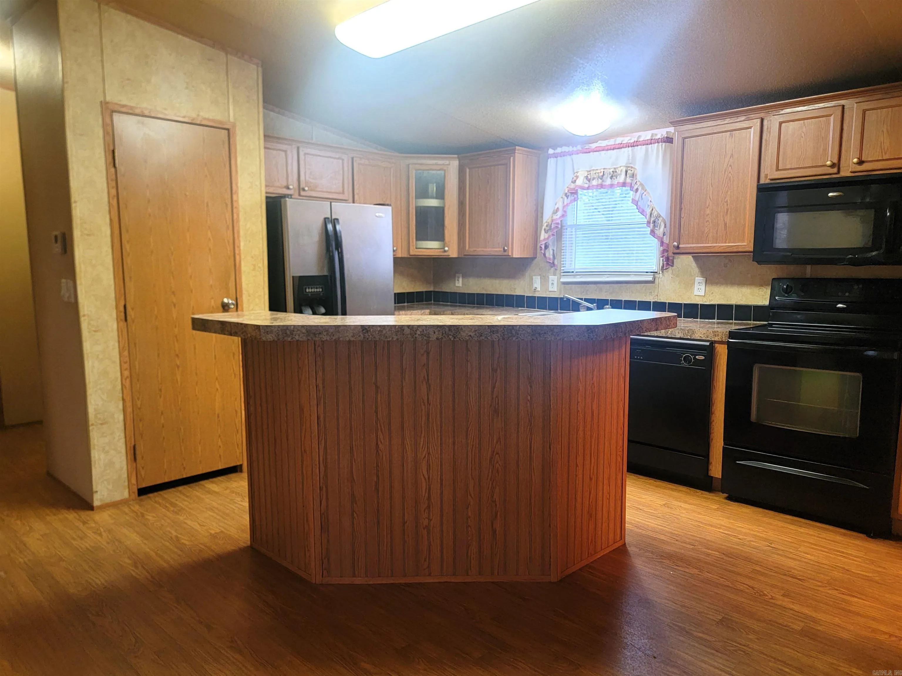 Property at 6530  Forrest oak - Image 3