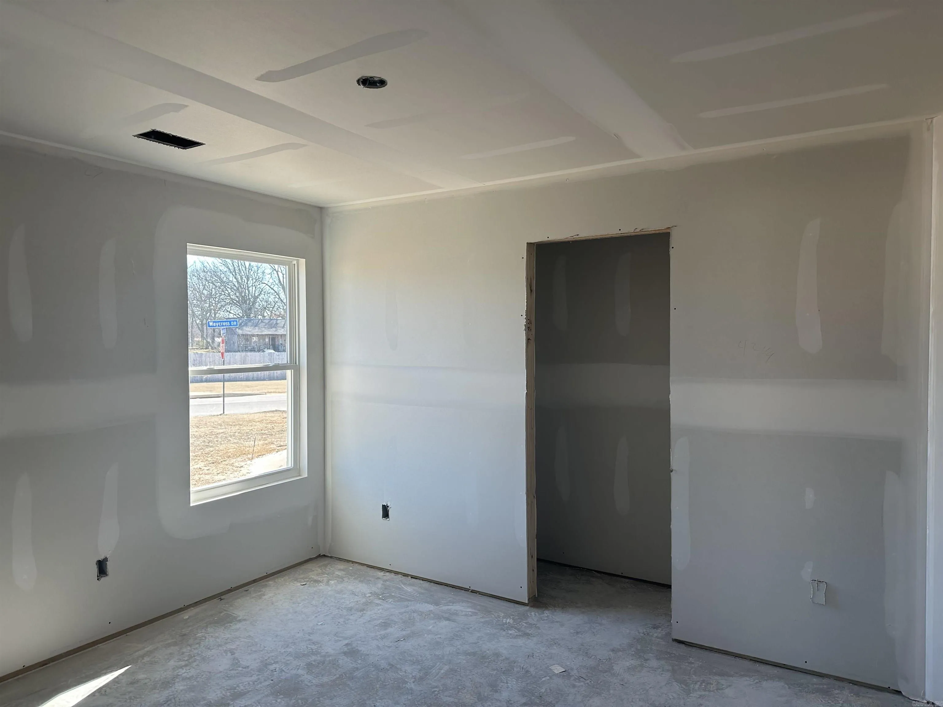 Property at 1712  Ridgefield  Lot 48 - Image 9