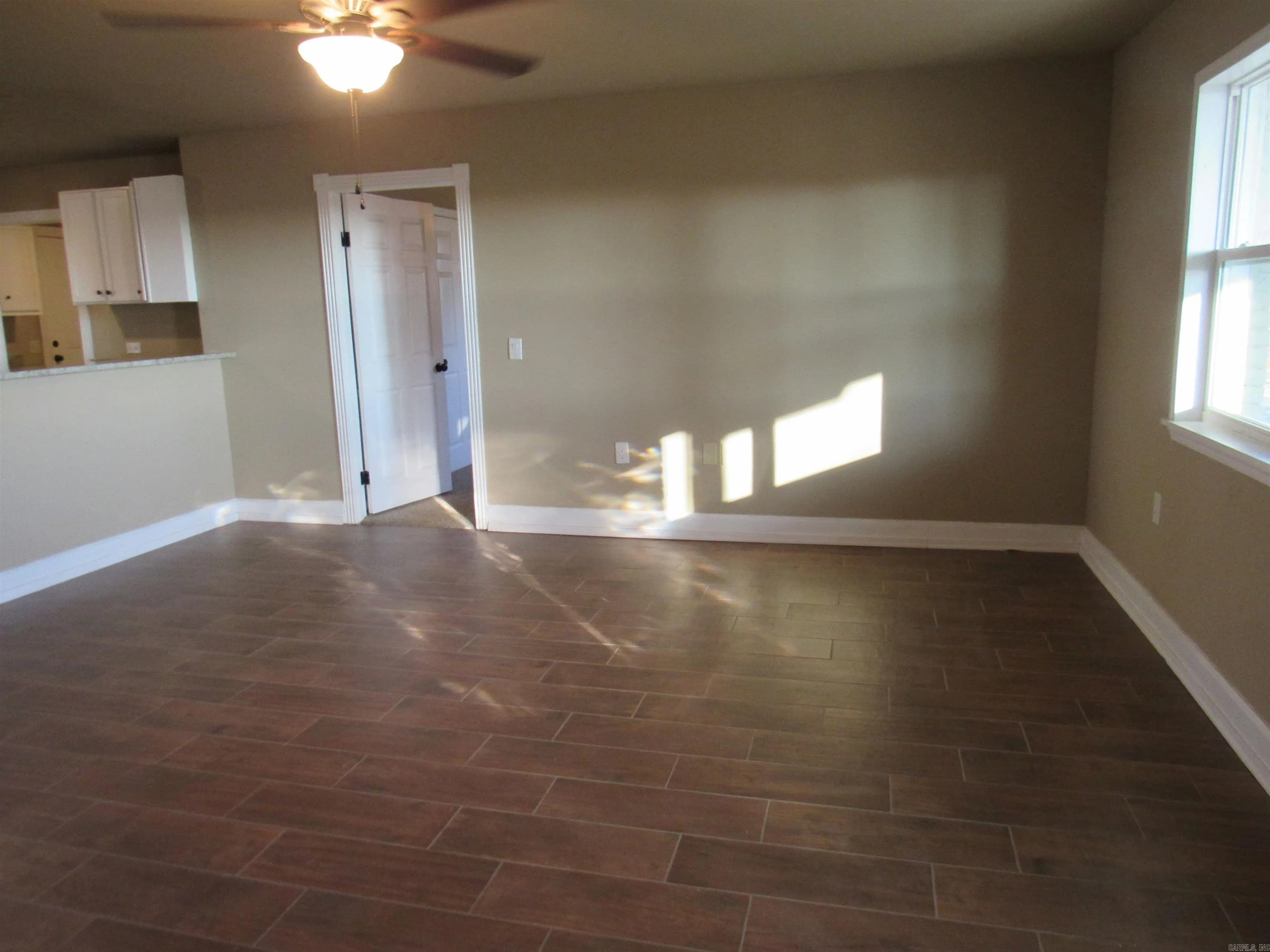 Property at 1368  Earl verser - Image 11