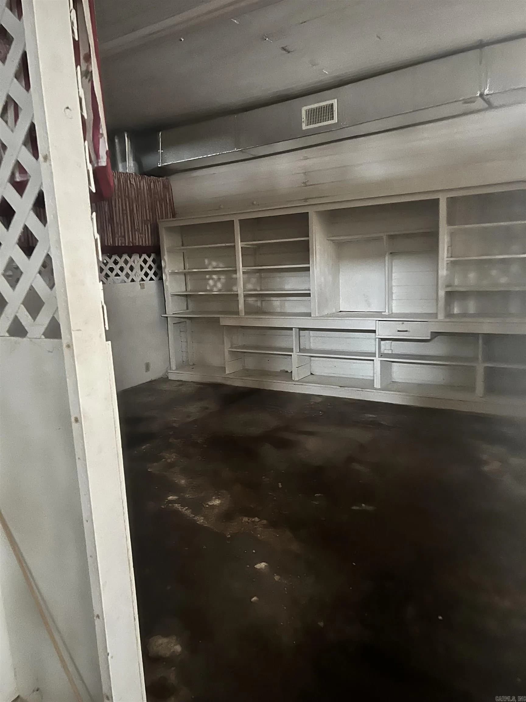 Property at 805  Main - Image 21