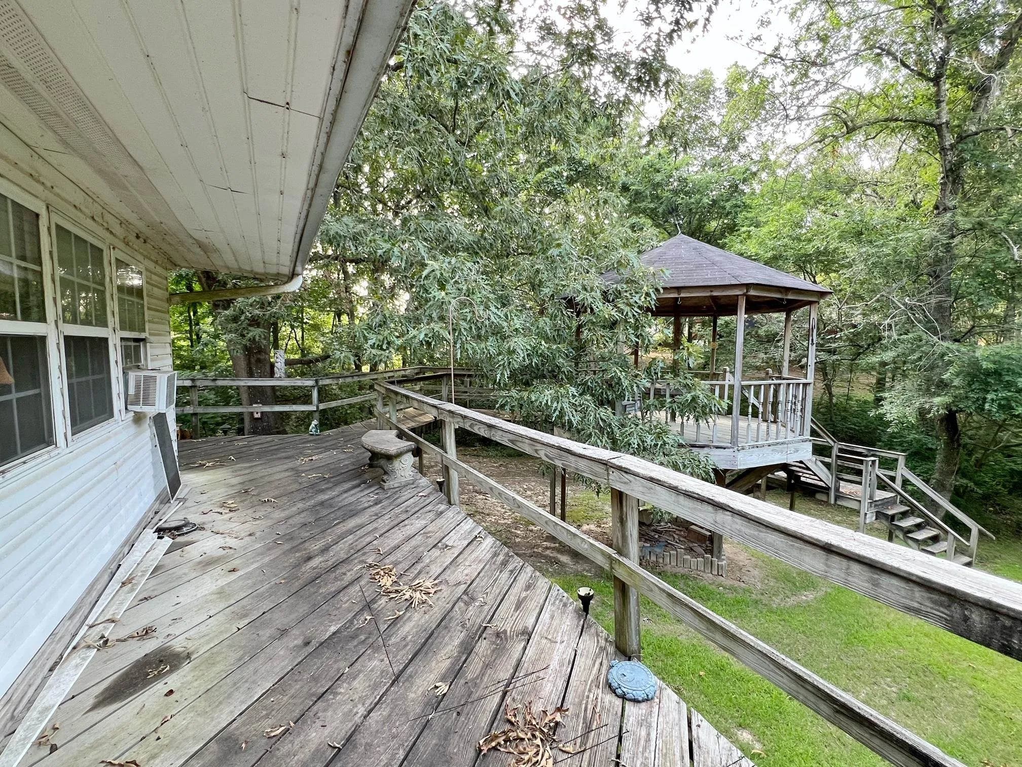 Property at 11  Lawrence 260 - Image 9