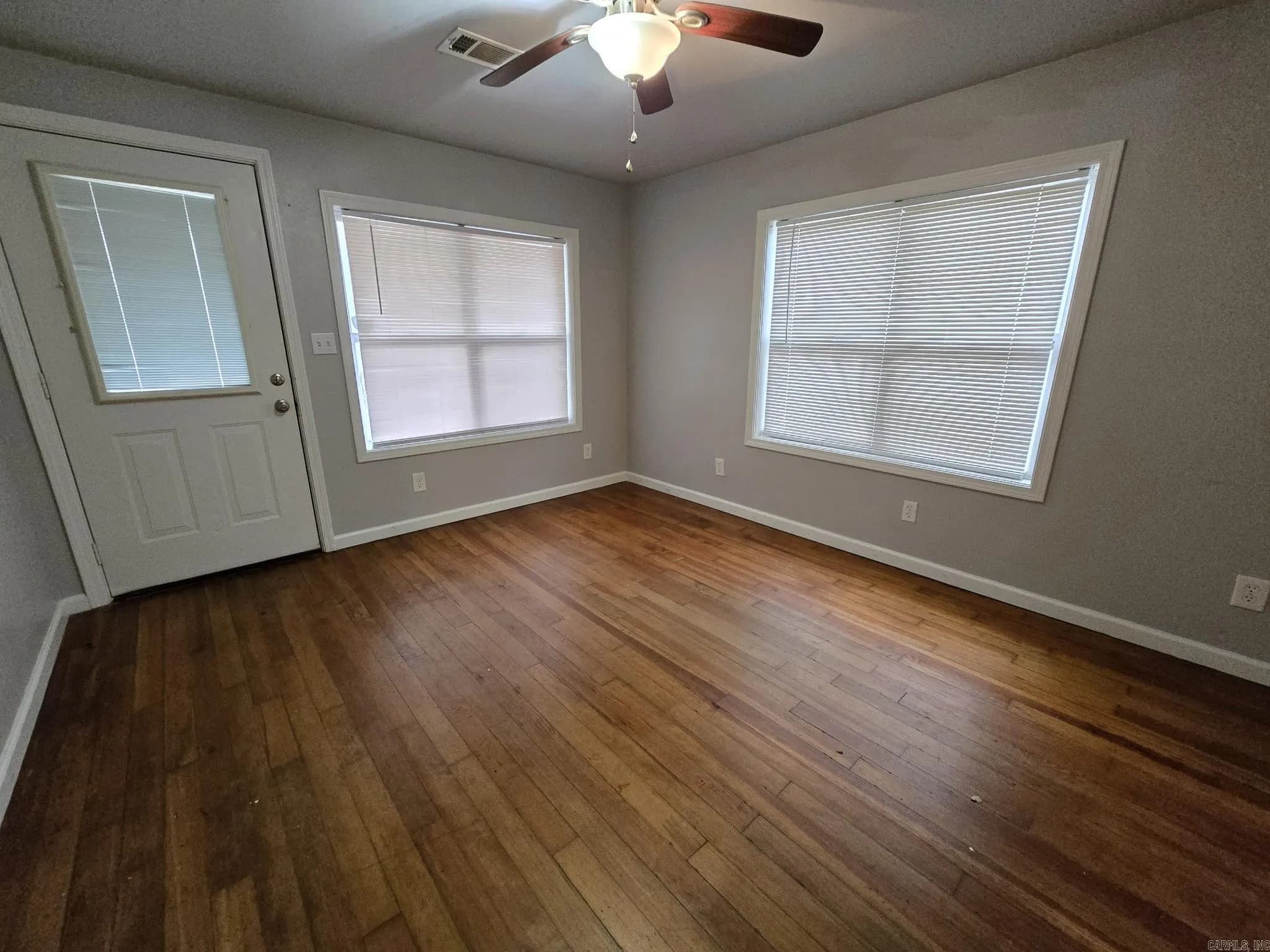 Property at 905  Palmer - Image 2