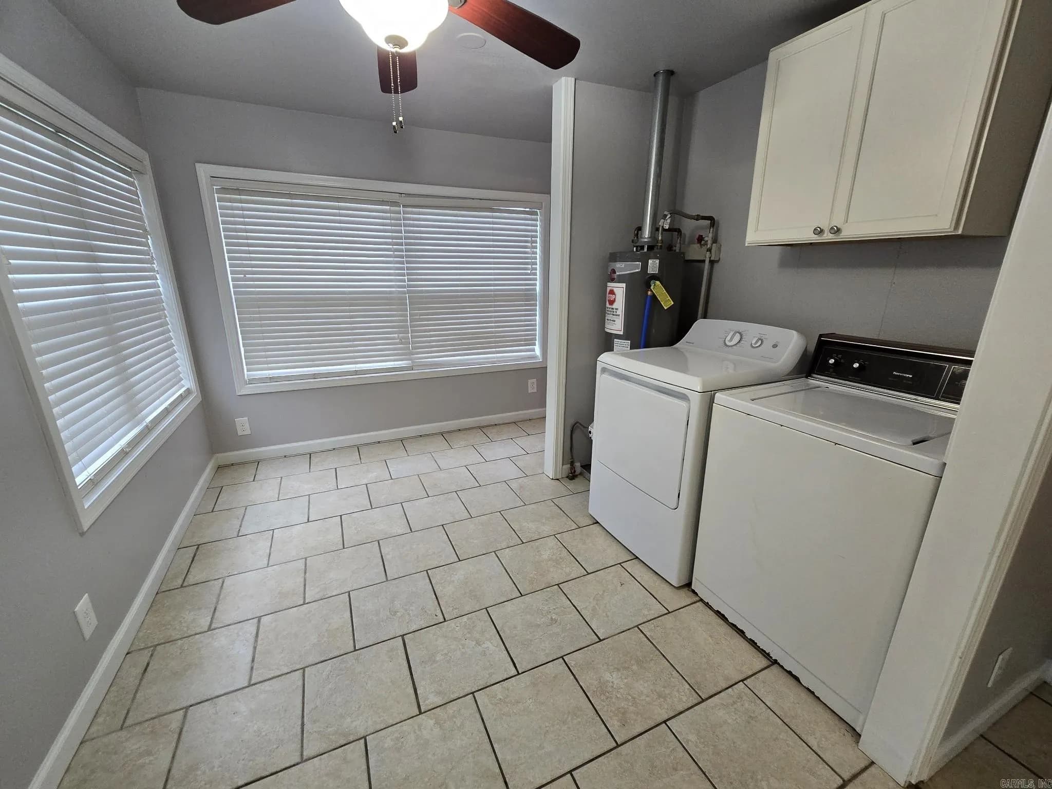 Property at 905  Palmer - Image 3