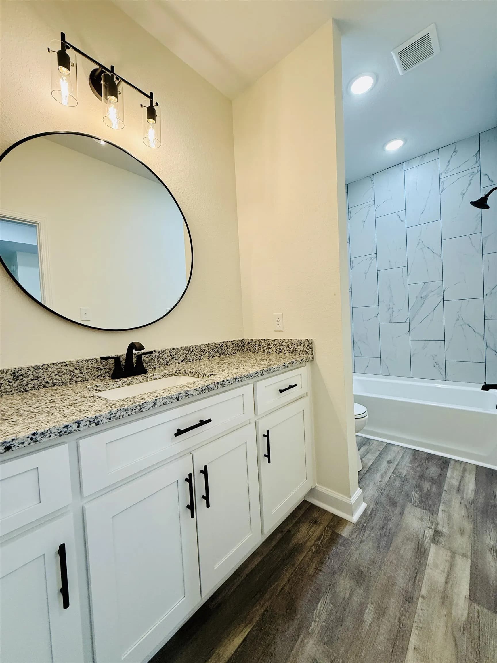 Property at 405  Dixie - Image 7