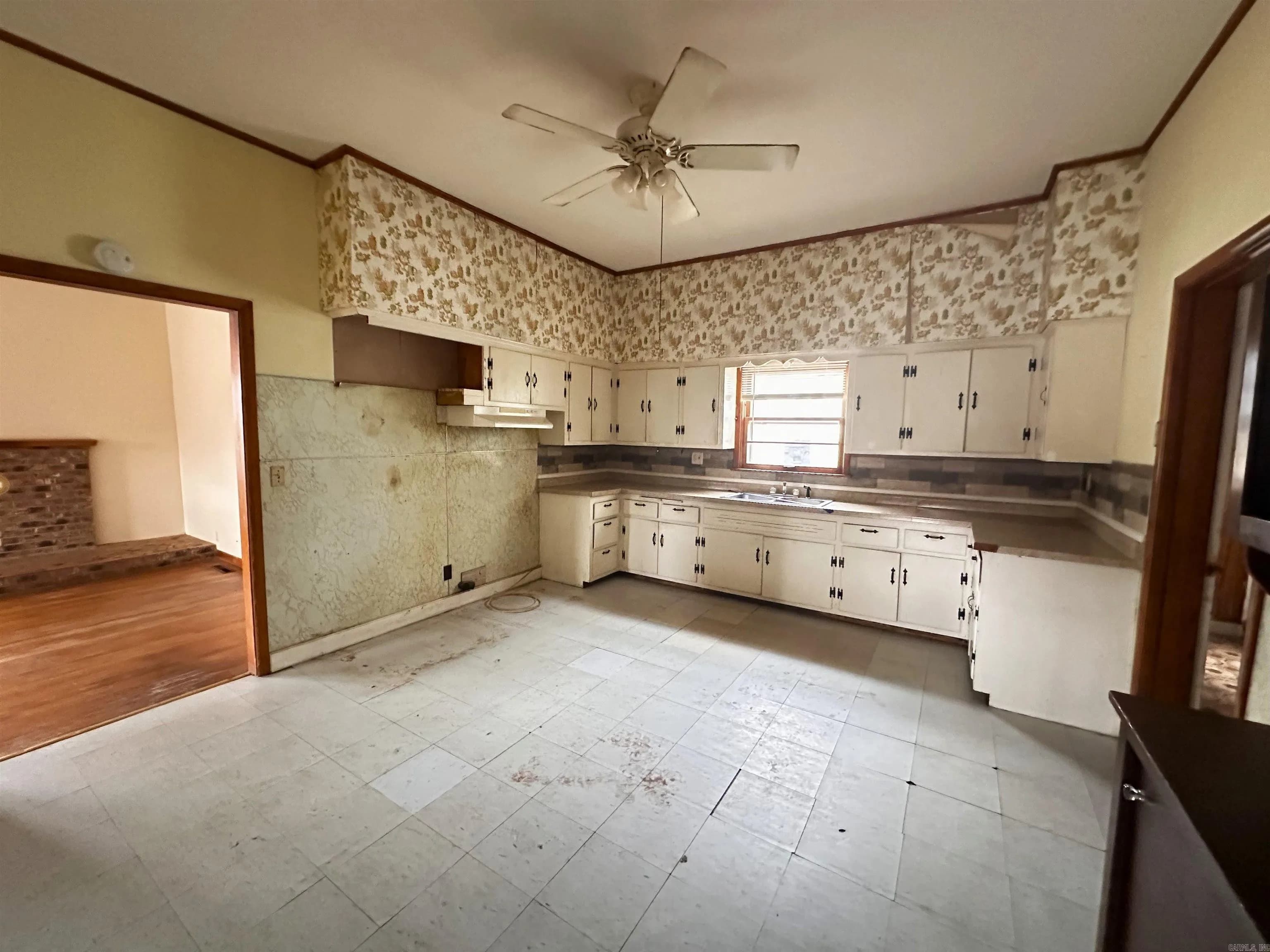 Property at 162 S 10th - Image 18