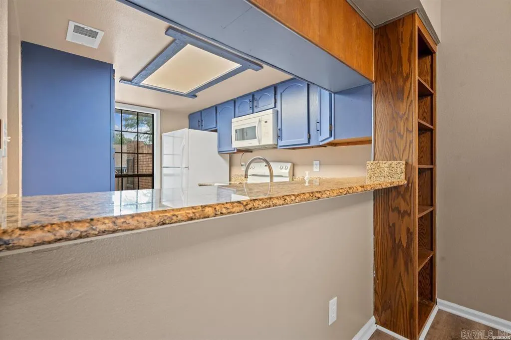 Property at 18  Grafton - Image 6