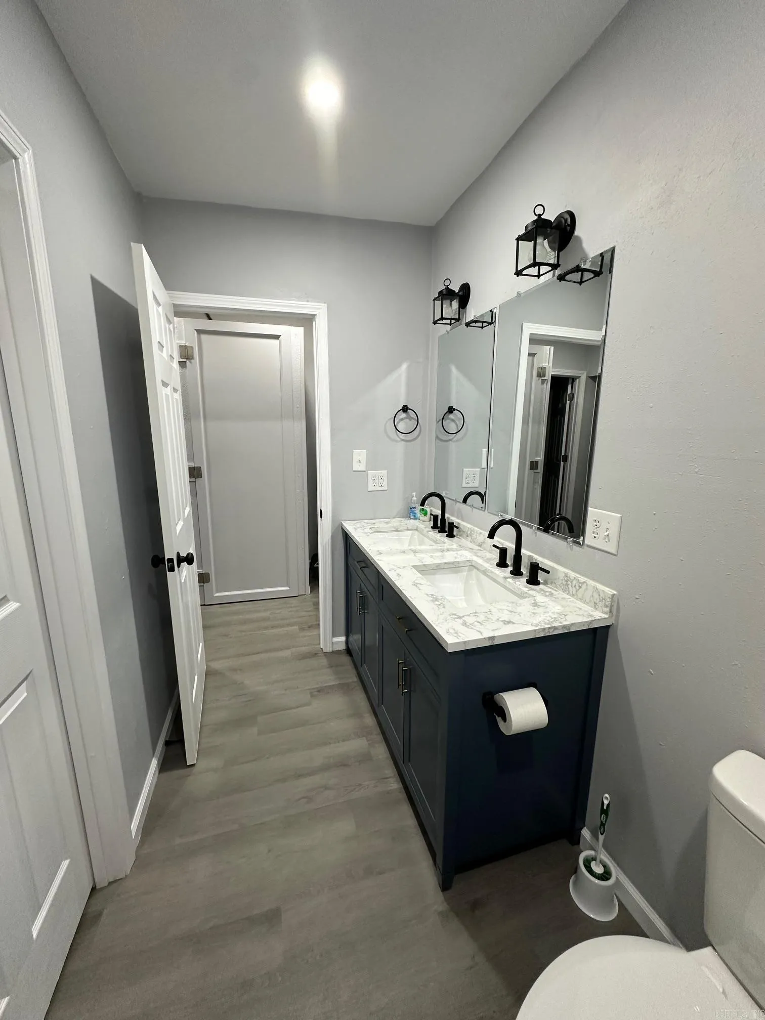 Property at 412 N Center - Image 14