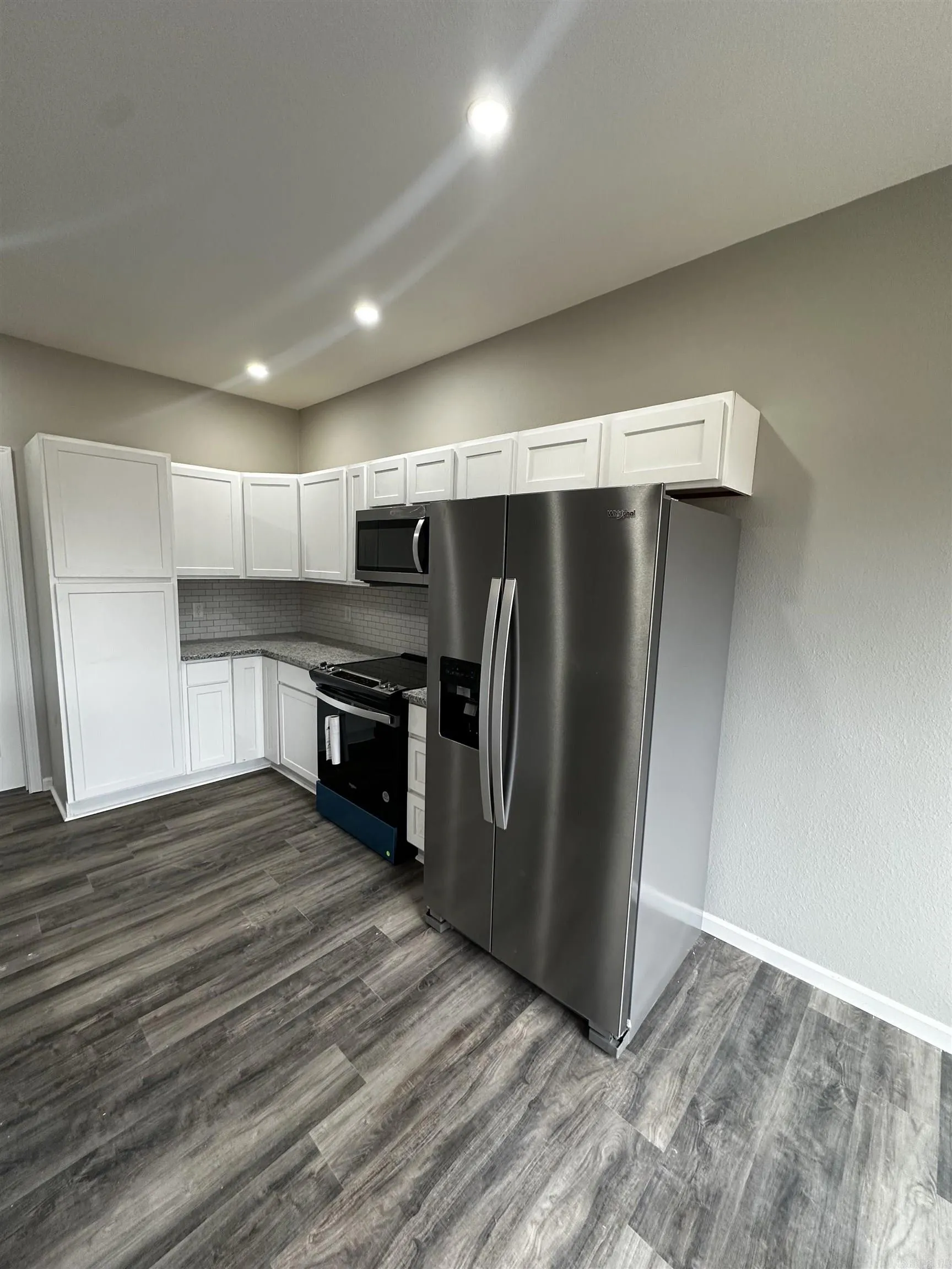 Property at 704  Graham - Image 11