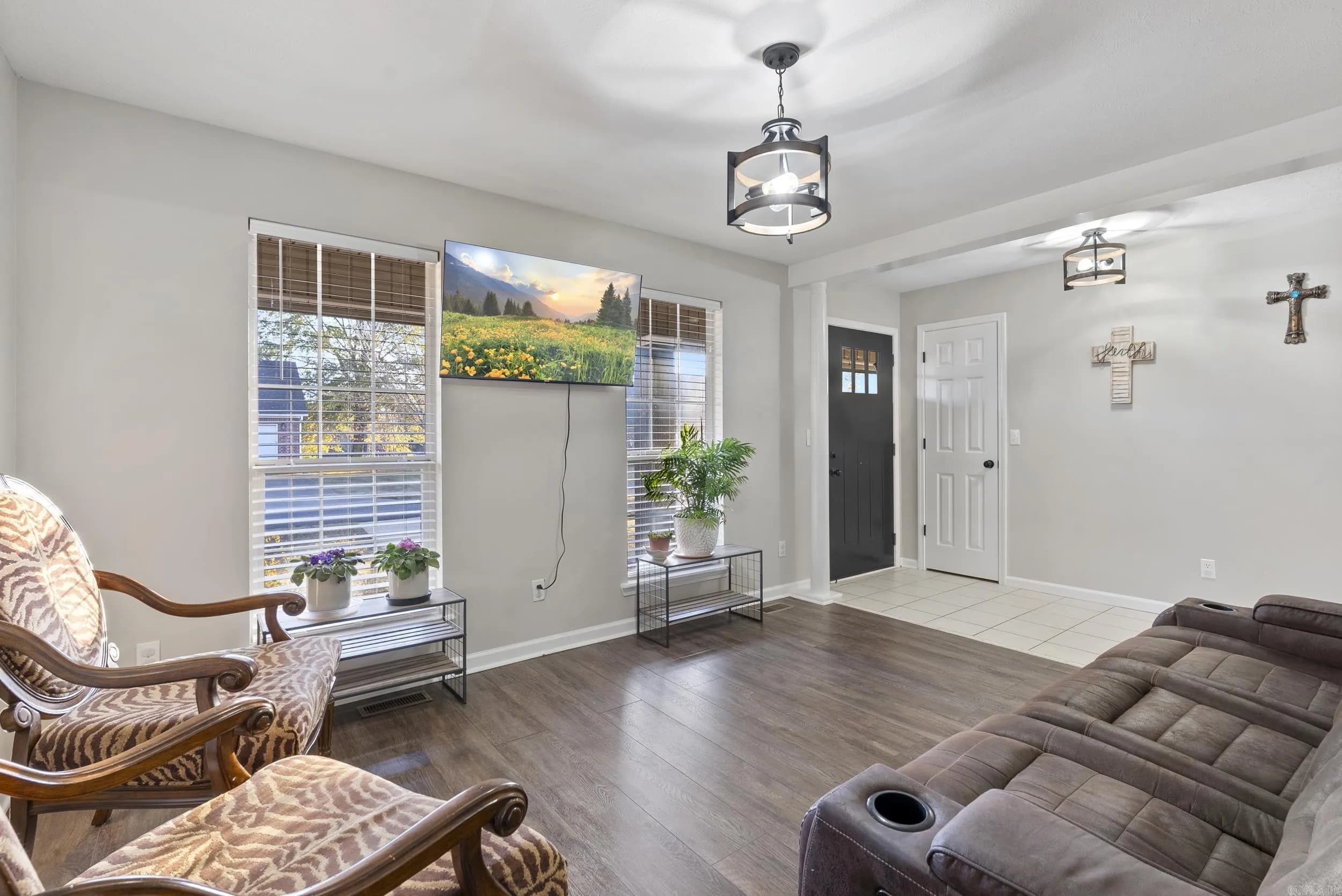 Property at 516  Oakwood - Image 7