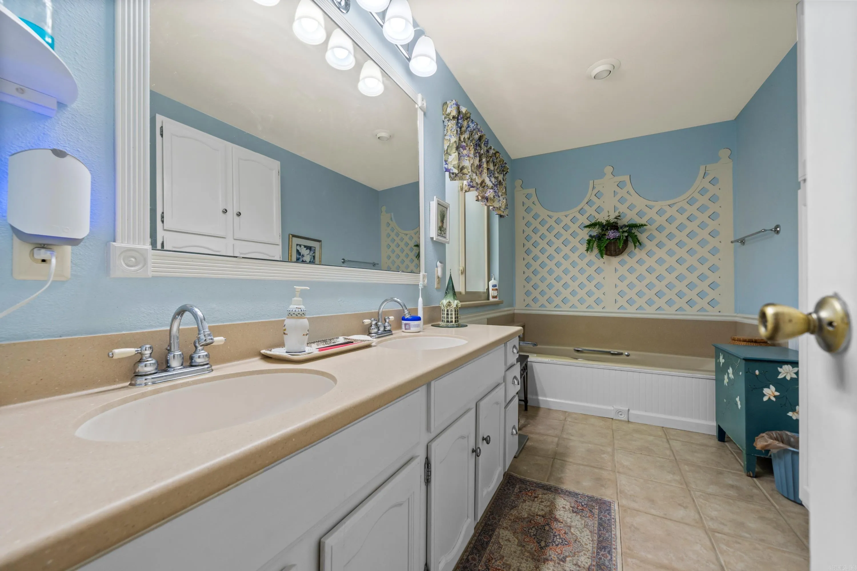 Property at 4062 E 270 - Image 18
