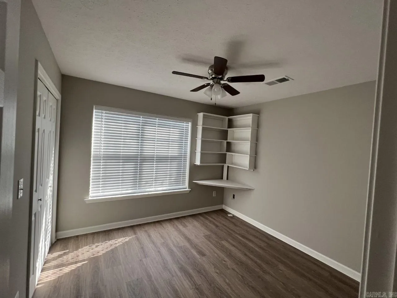 Property at 18  Wolverine - Image 8