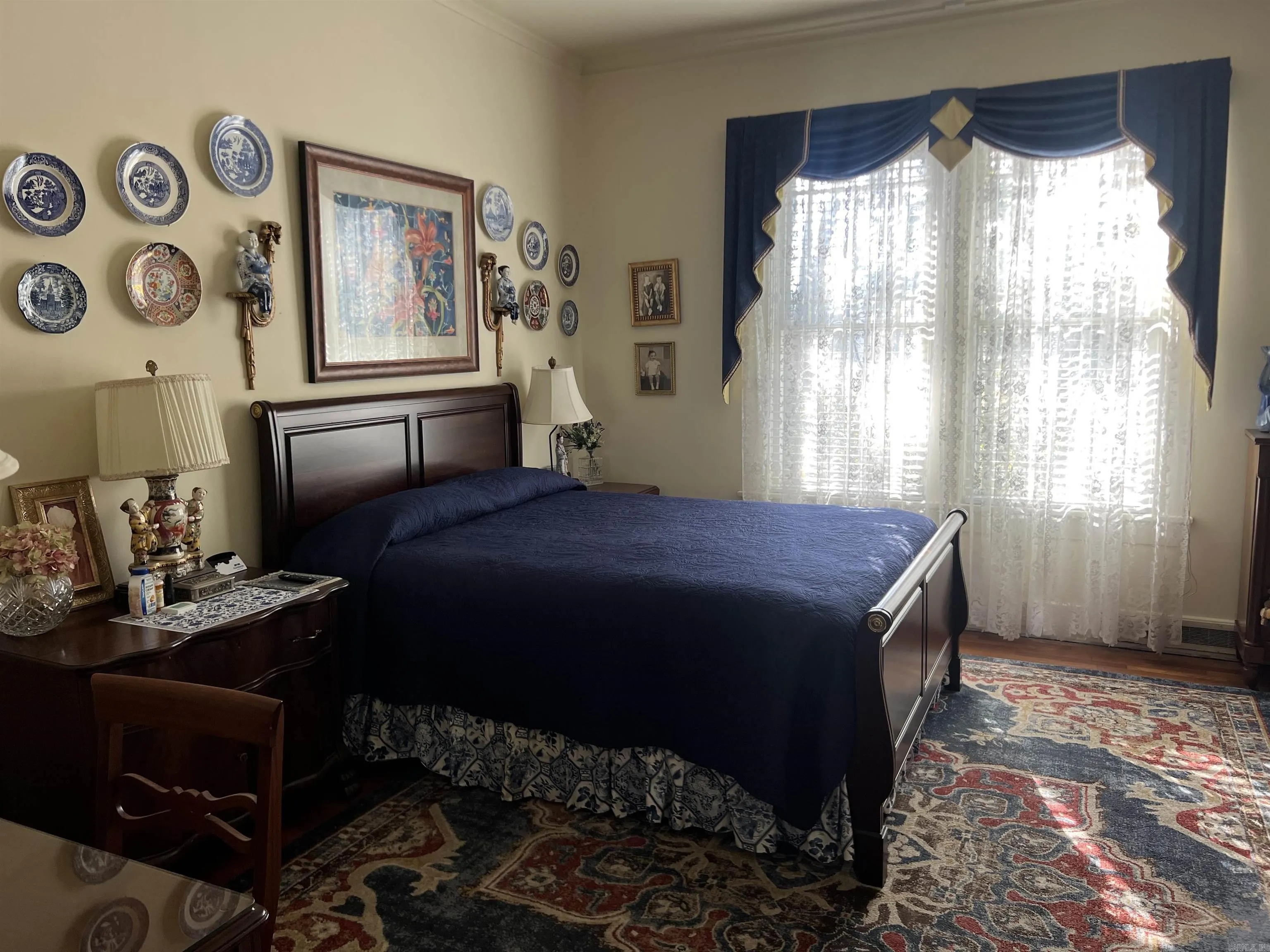 Property at 1610 S Olive - Image 25
