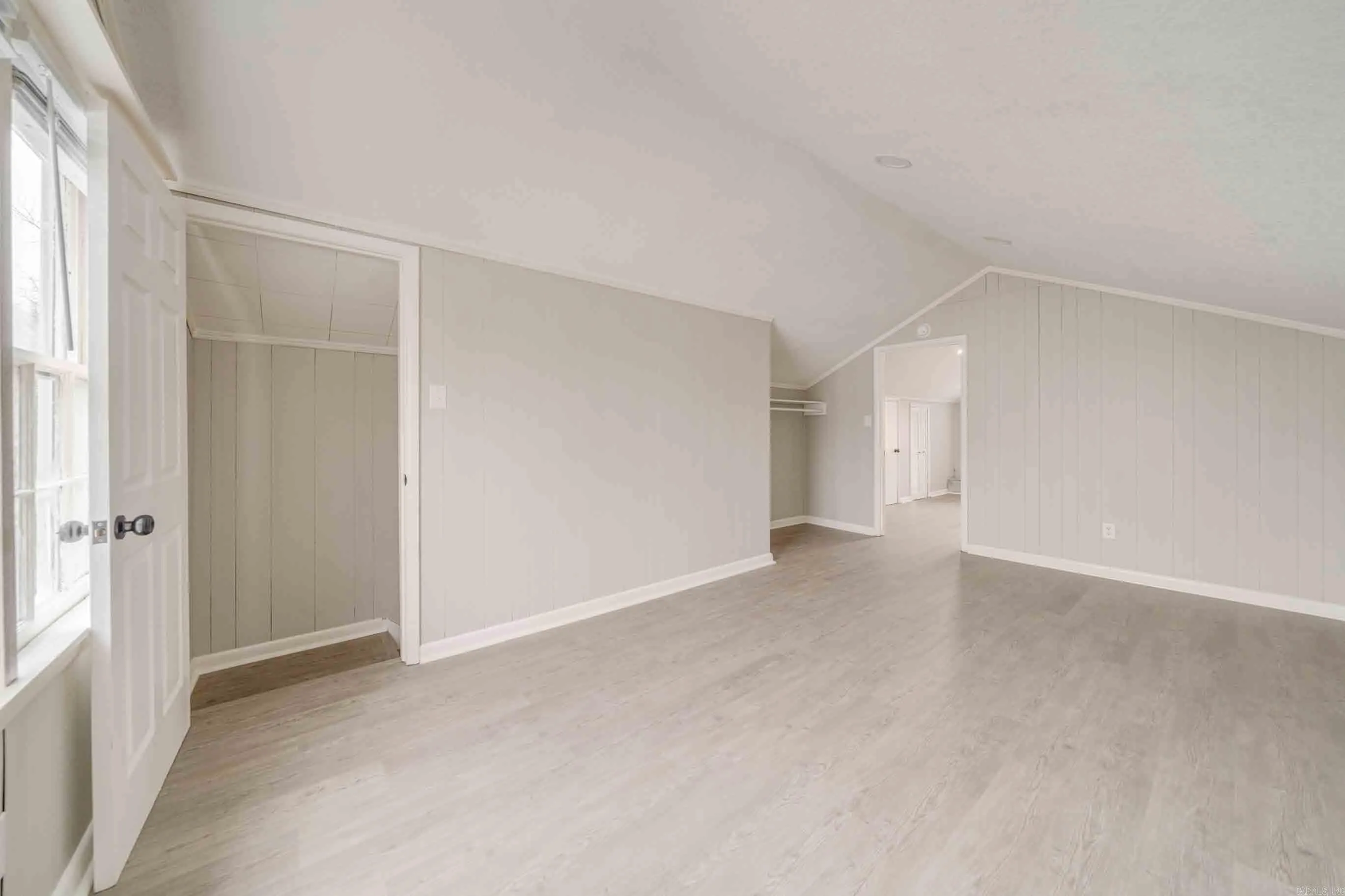 Property at 2711 S Chester - Image 32