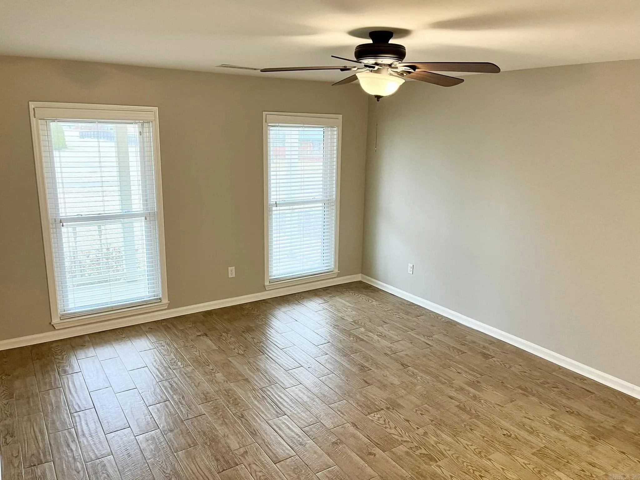 Property at 4 E Forty - Image 16