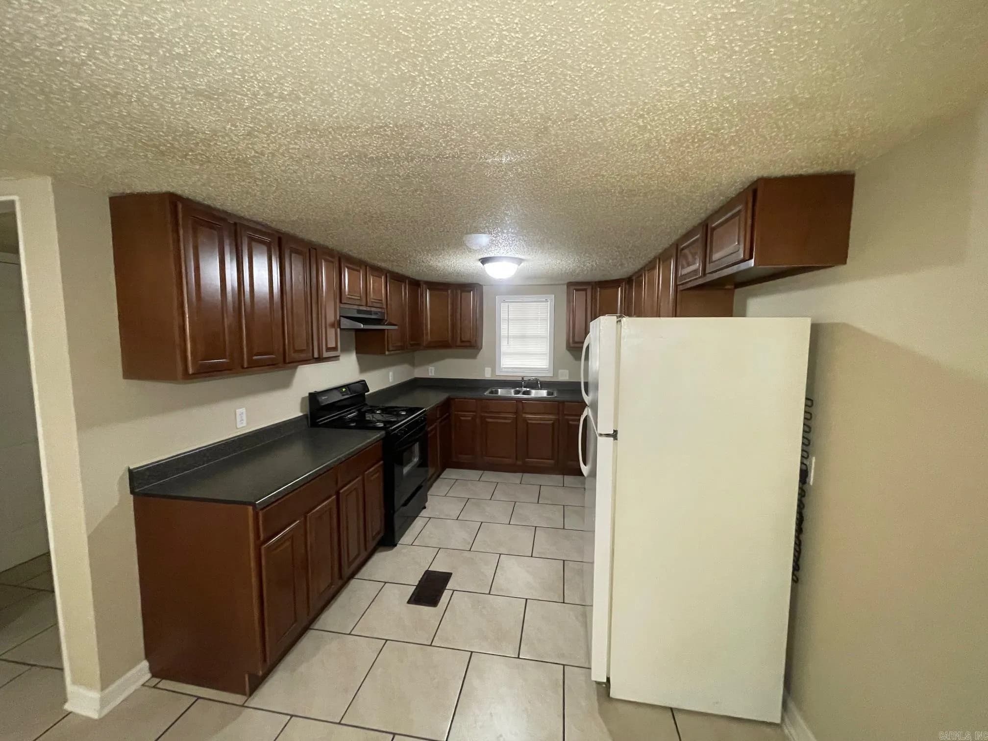 Property at 1104  Parkway - Image 12