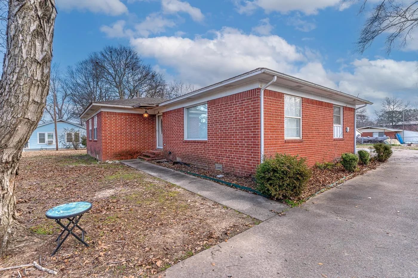 Property at 513 N Edmonds - Image 2