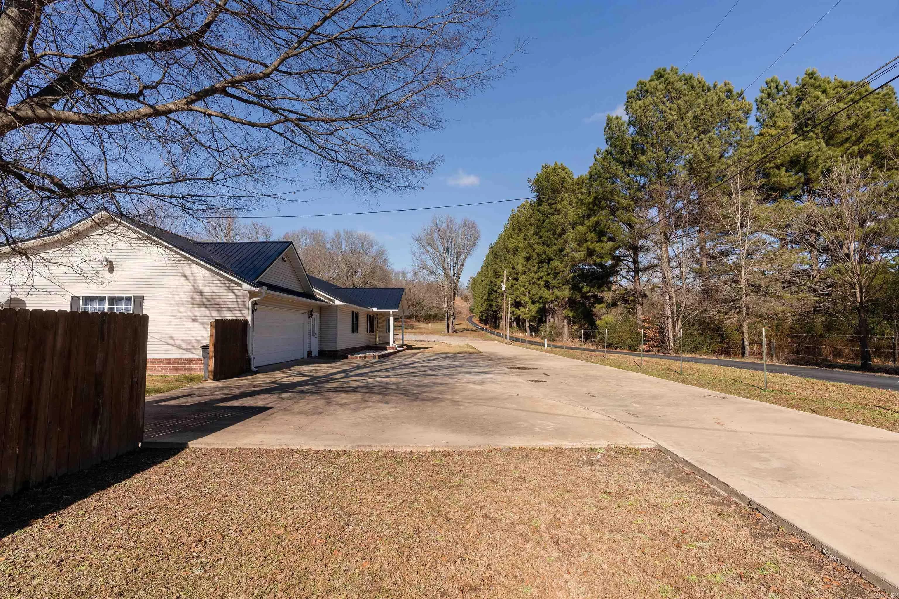 Property at 906  Holmes - Image 27