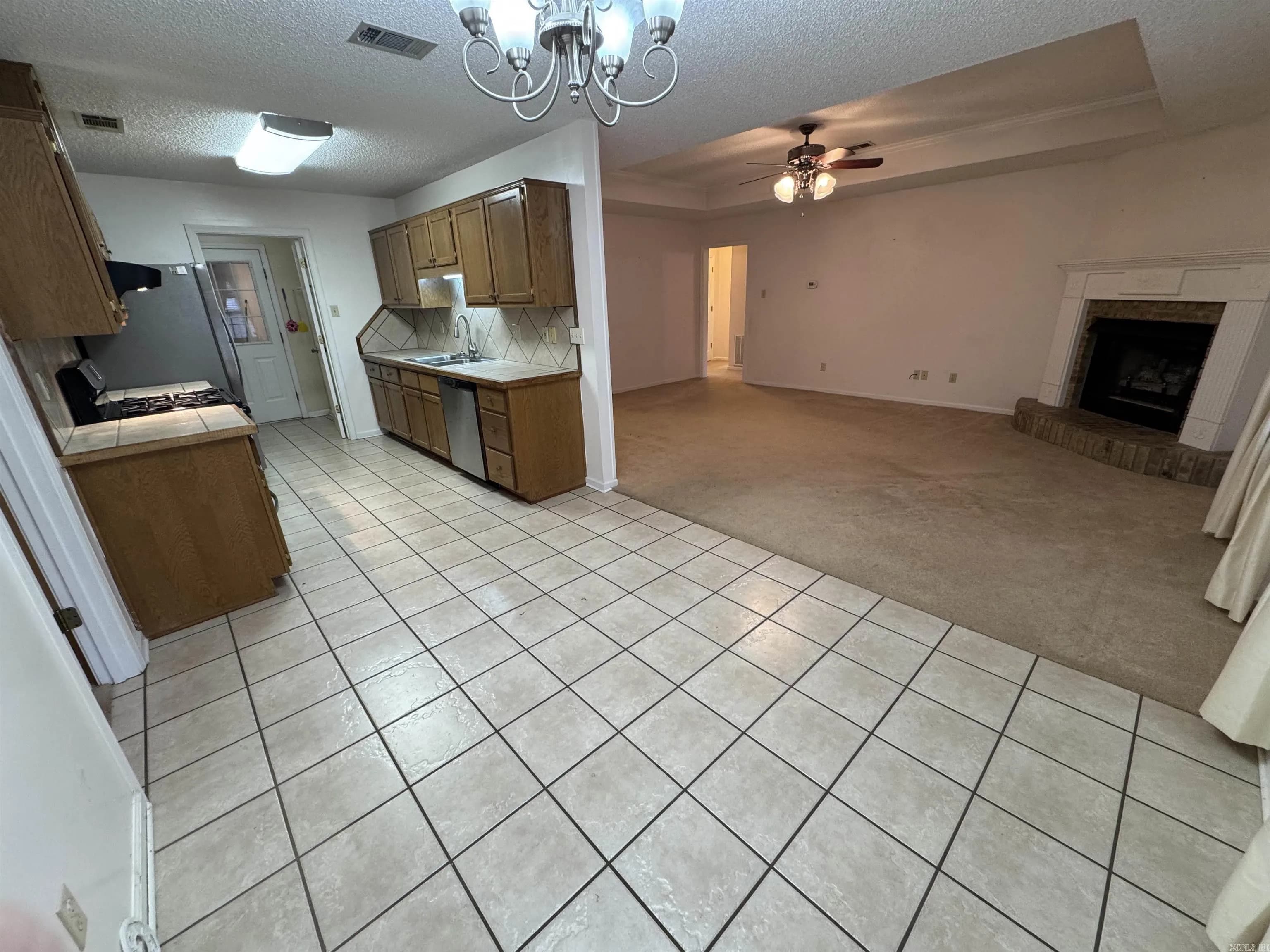 Property at 203  Amber oaks - Image 4