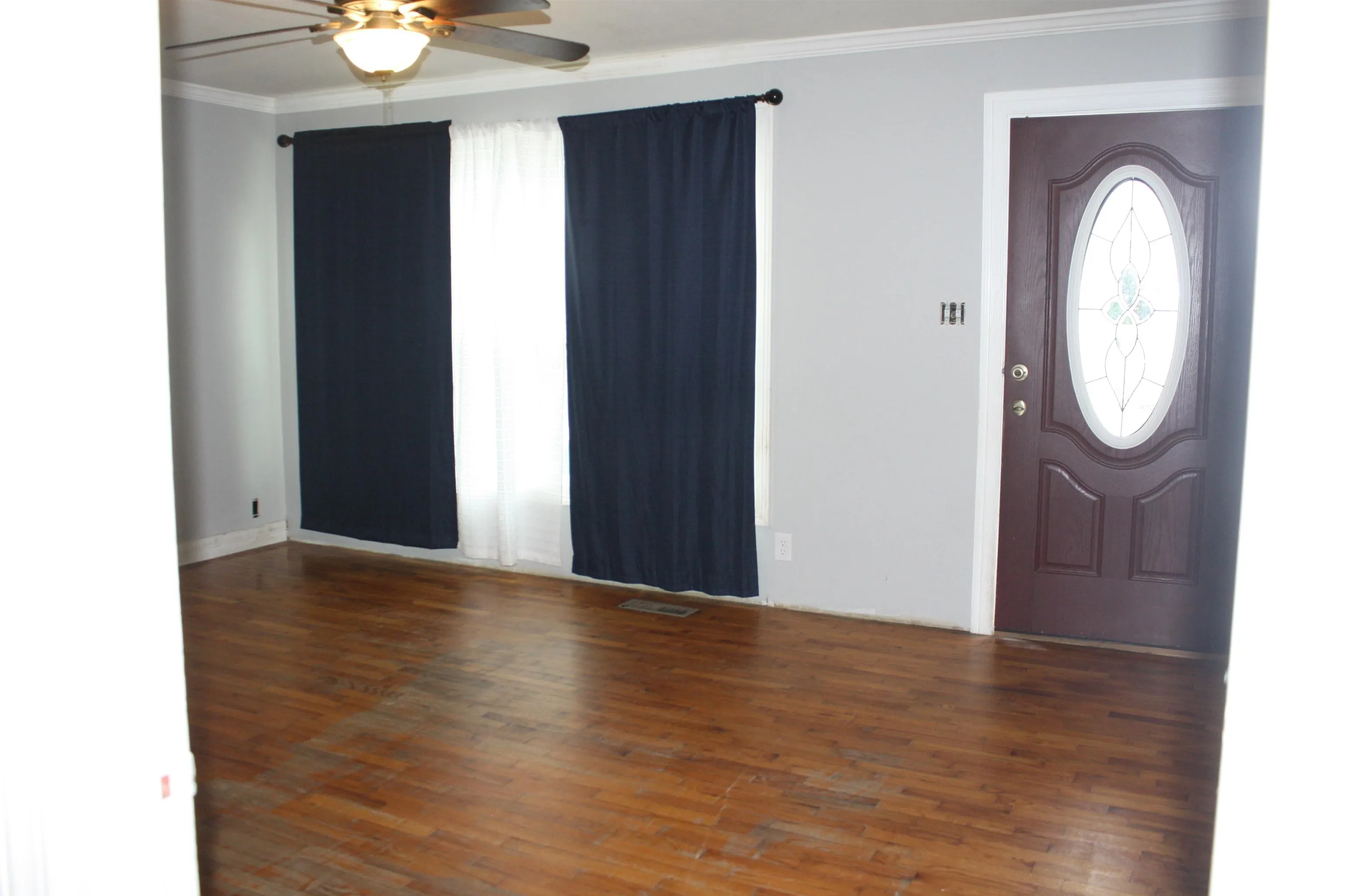 Property at 312 S Bradley - Image 4