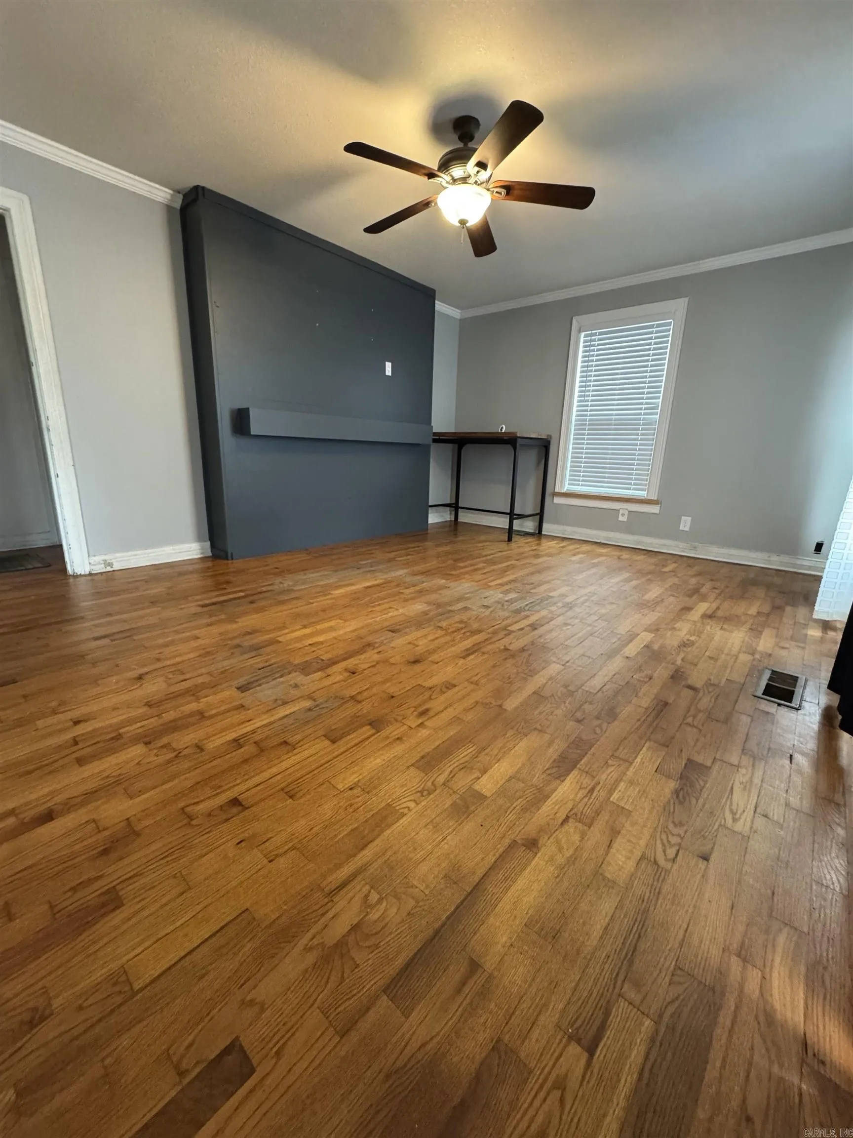 Property at 312 S Bradley - Image 3