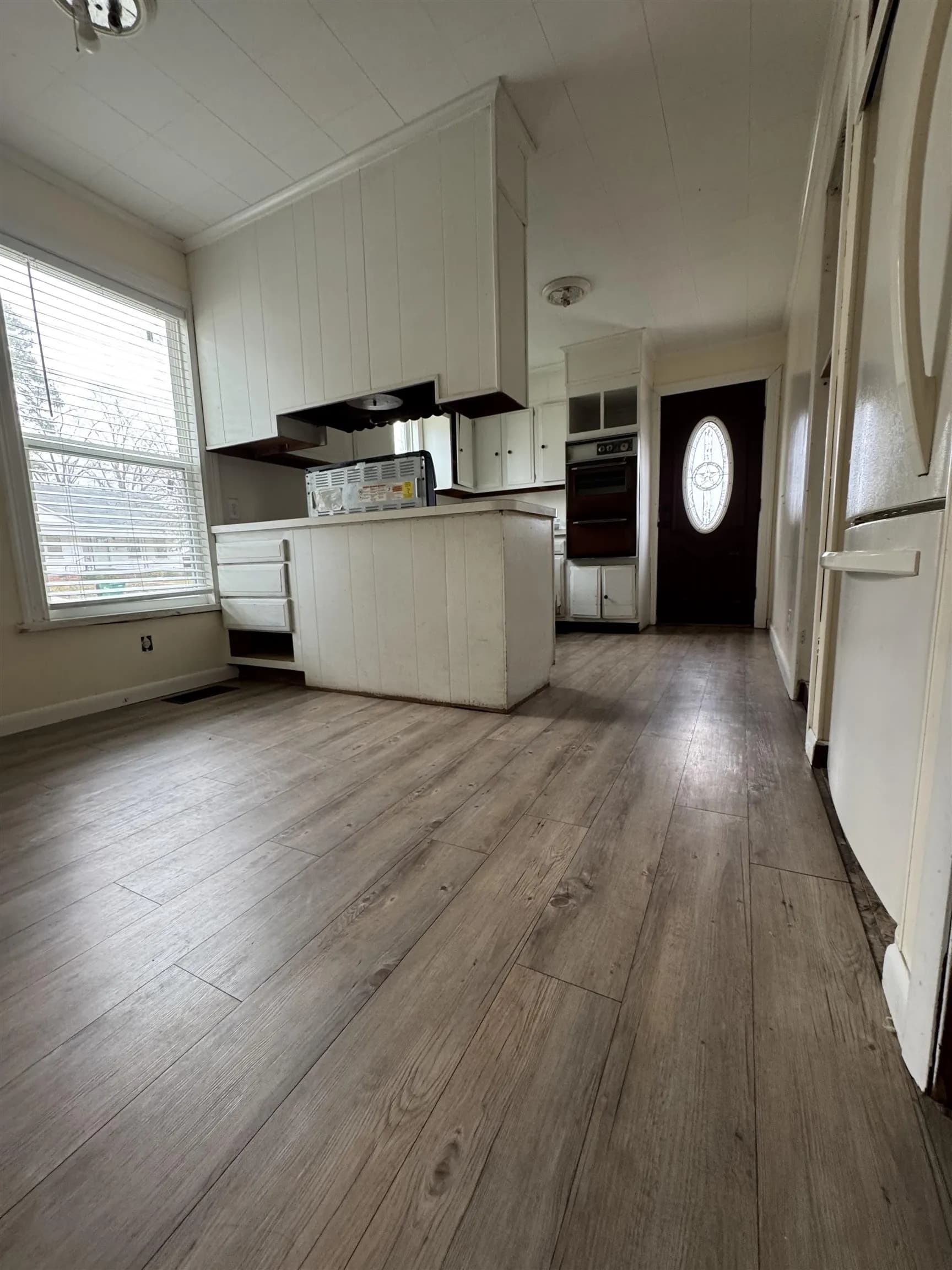 Property at 312 S Bradley - Image 5