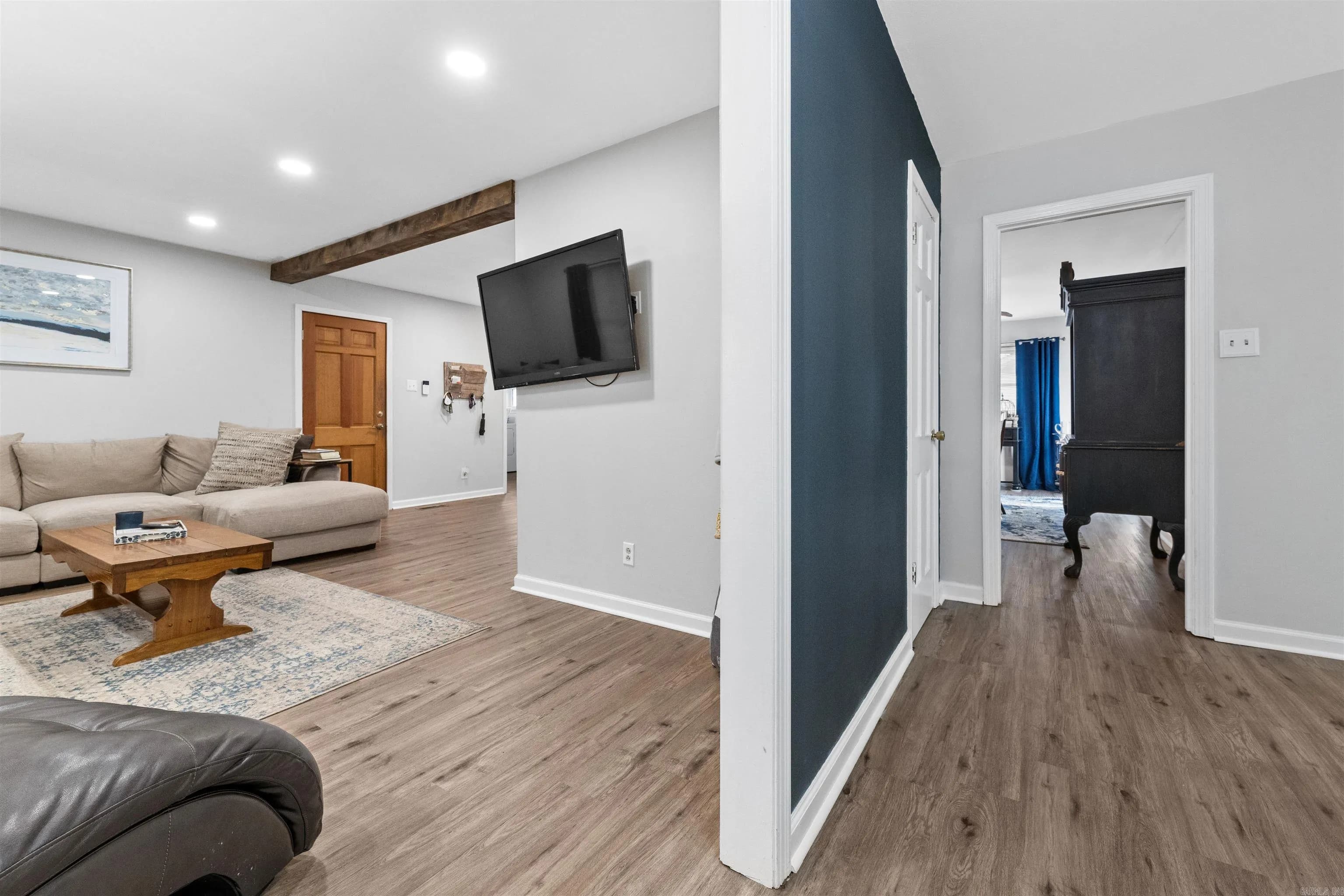 Property at 600  Sherwood - Image 2