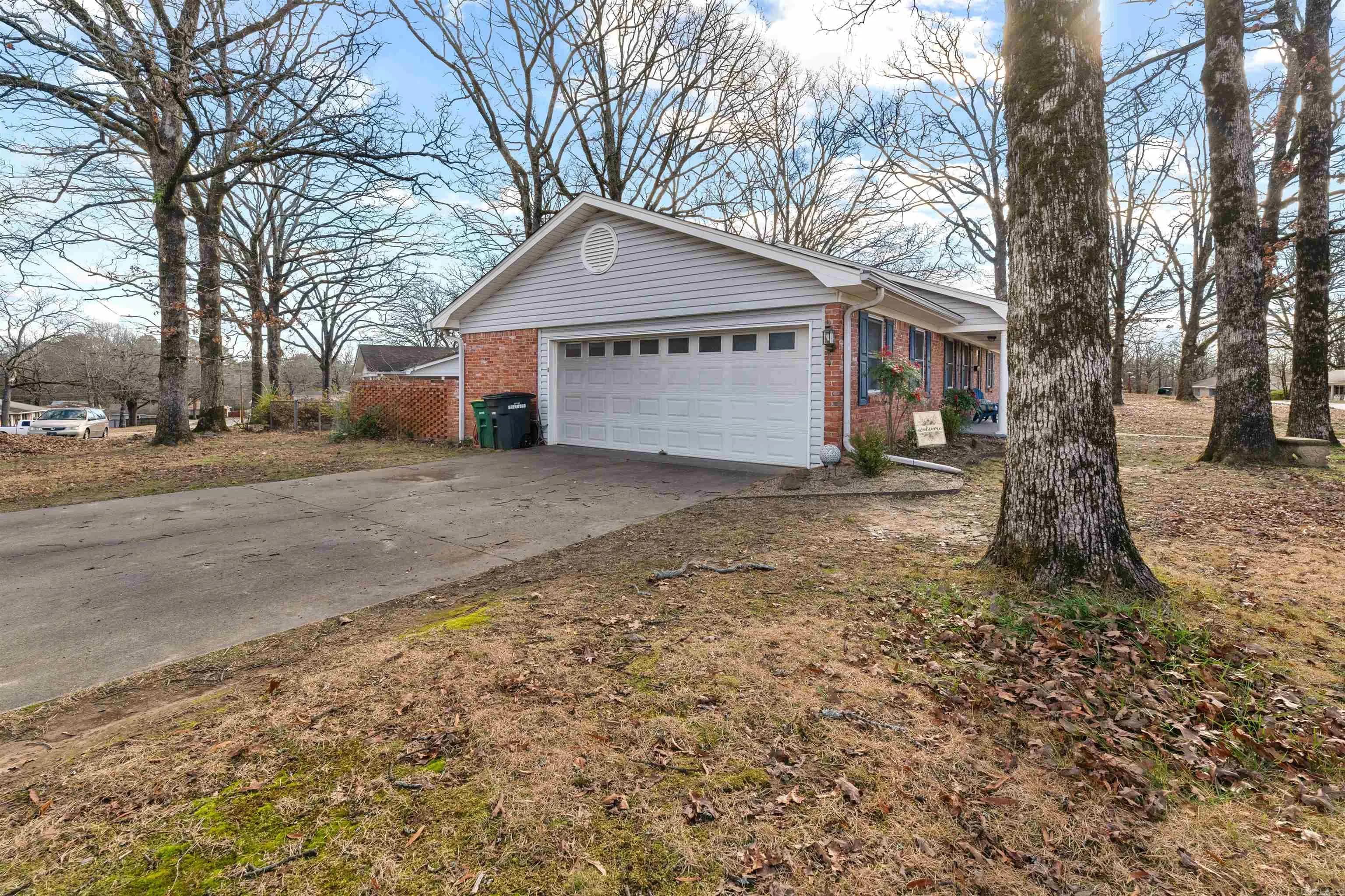 Property at 600  Sherwood - Image 34