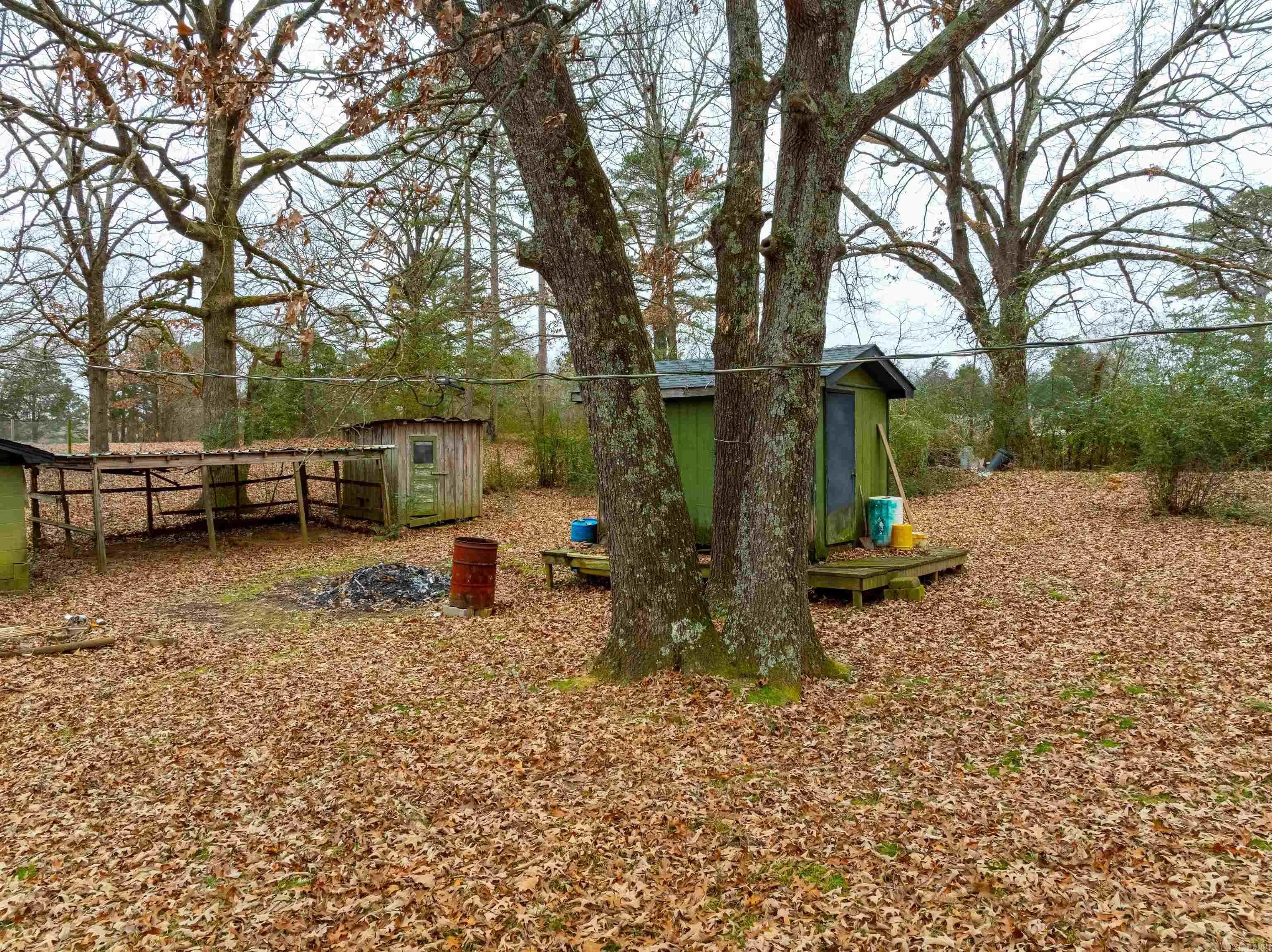Property at 993 W River drive - Image 6