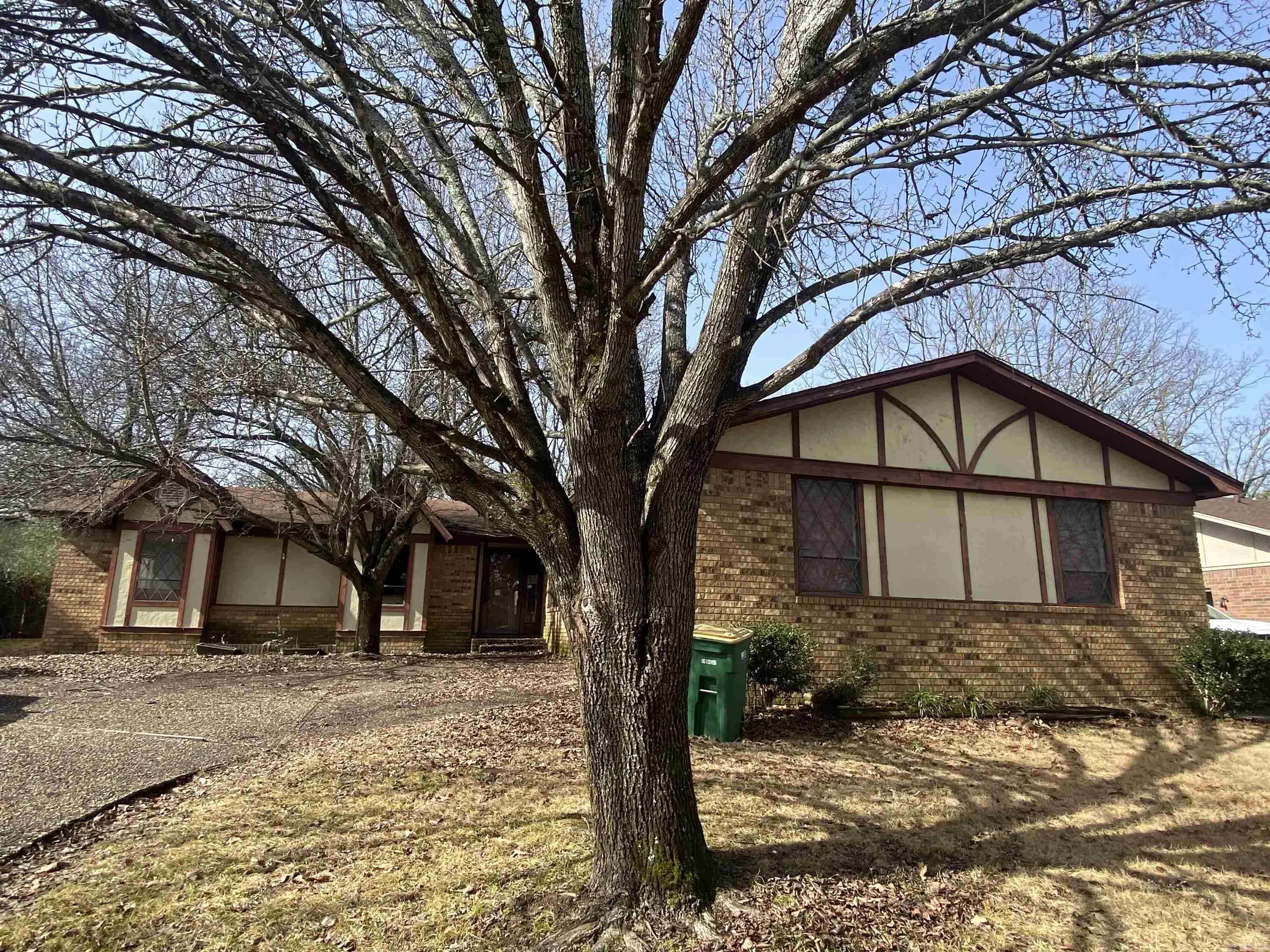 Property at 303  Beaconsfield - Image 28