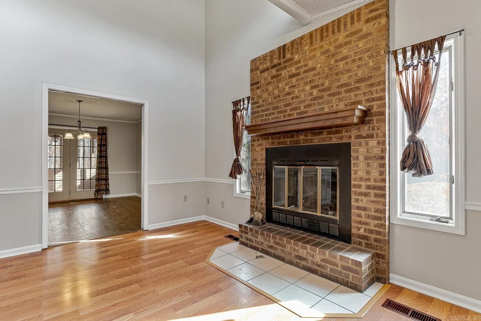 Property at 3303  Redwood - Image 14