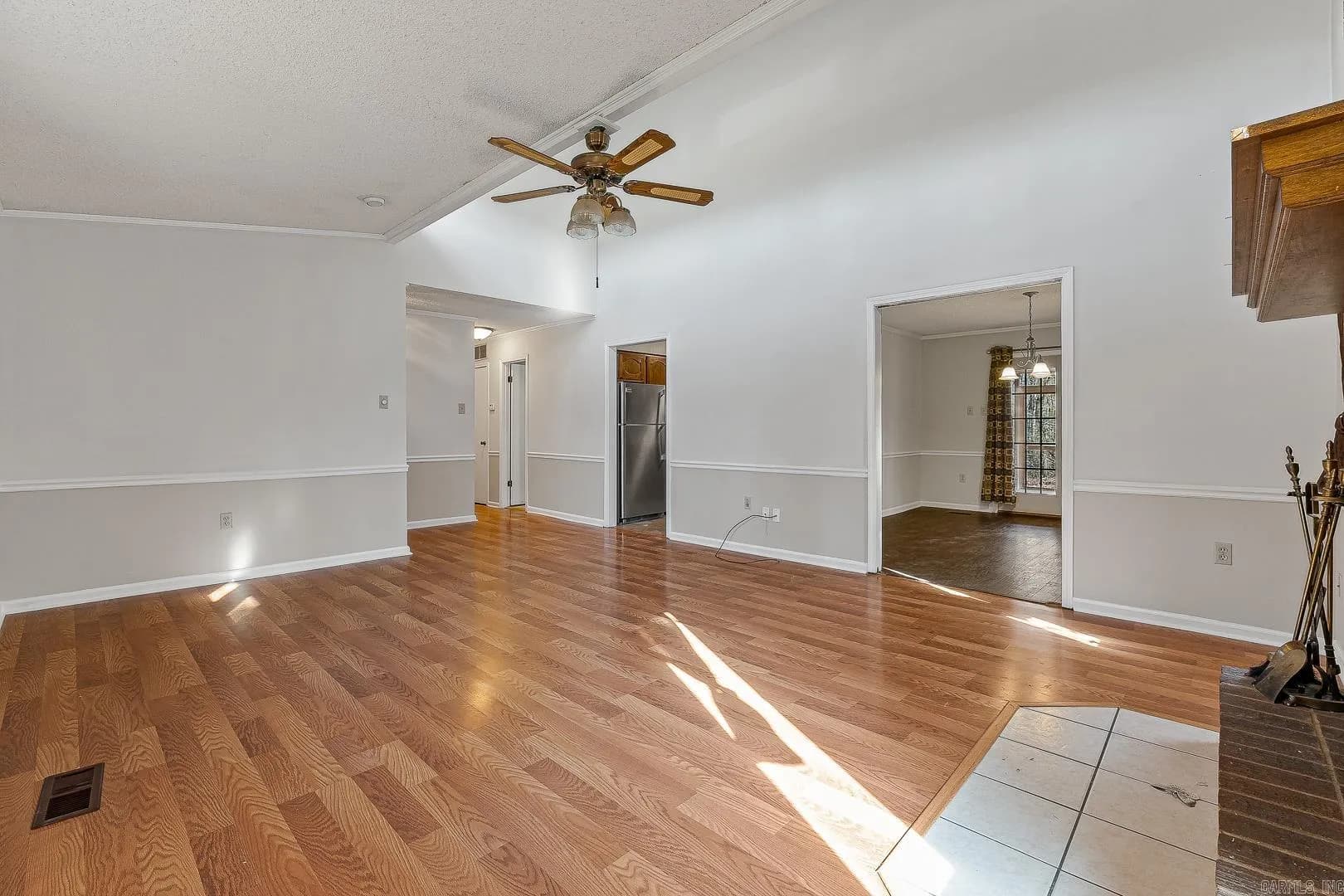 Property at 3303  Redwood - Image 16