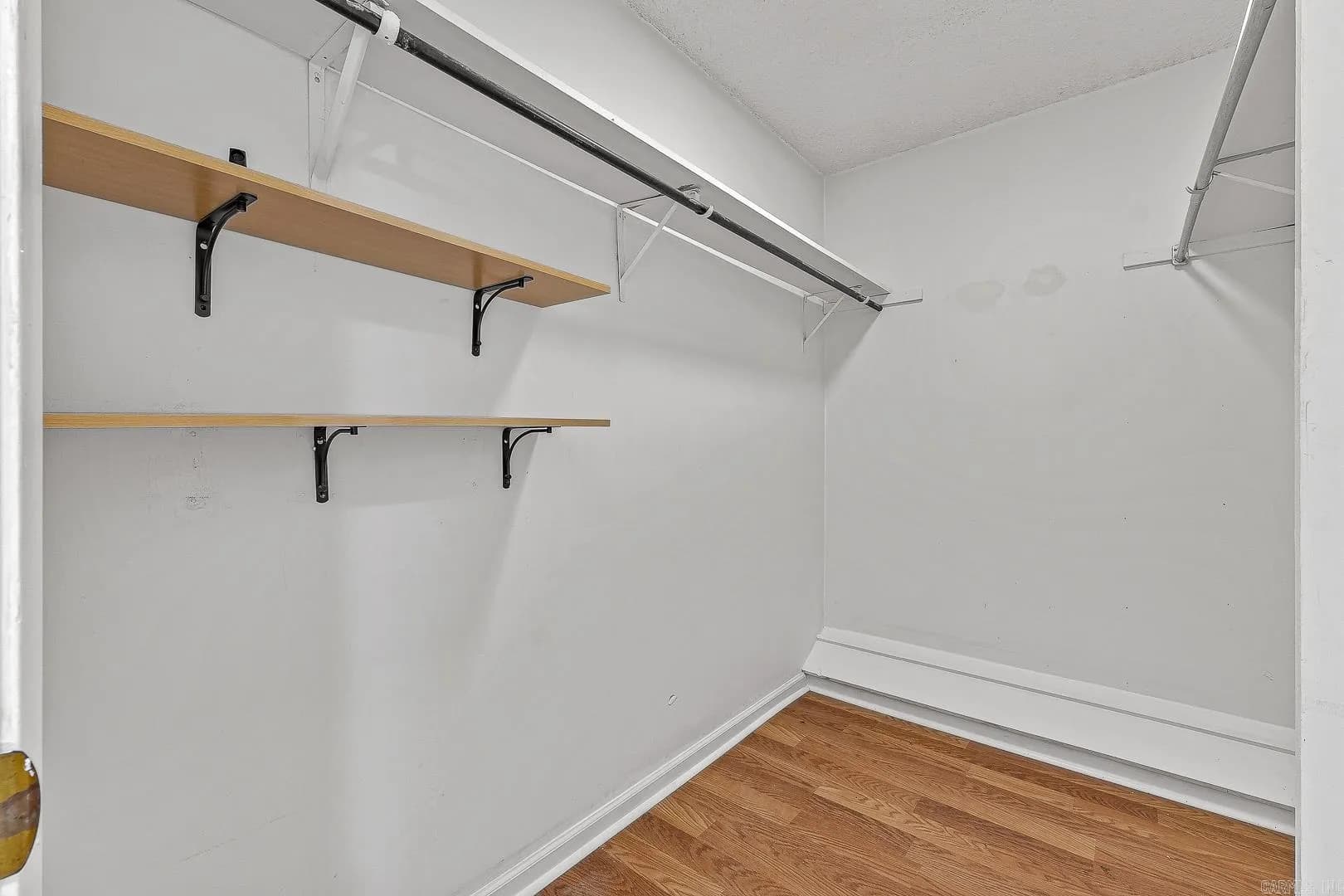 Property at 3303  Redwood - Image 6