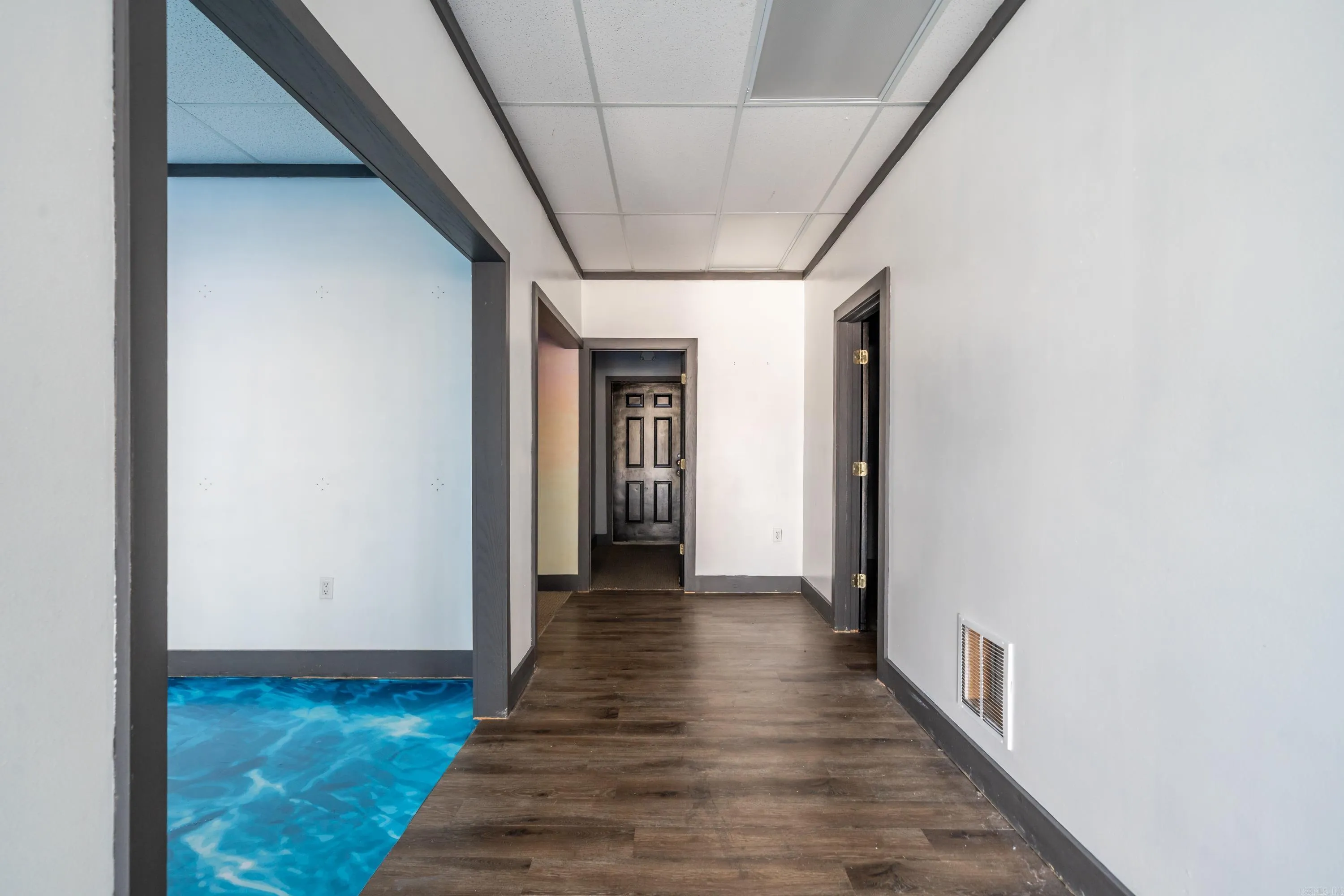 Property at 5001  Central - Image 14
