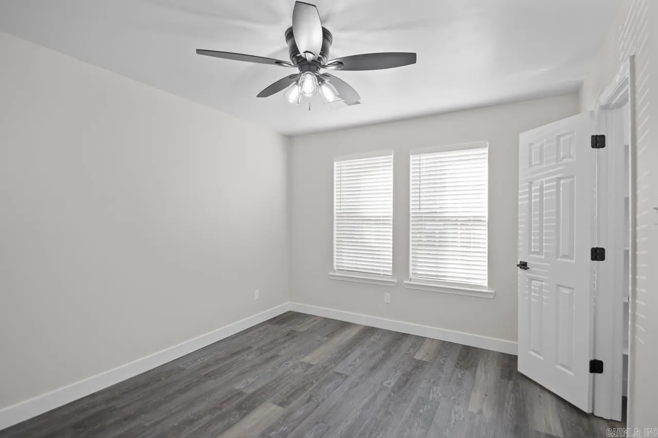 Property at 3953  Mountaincrest - Image 31