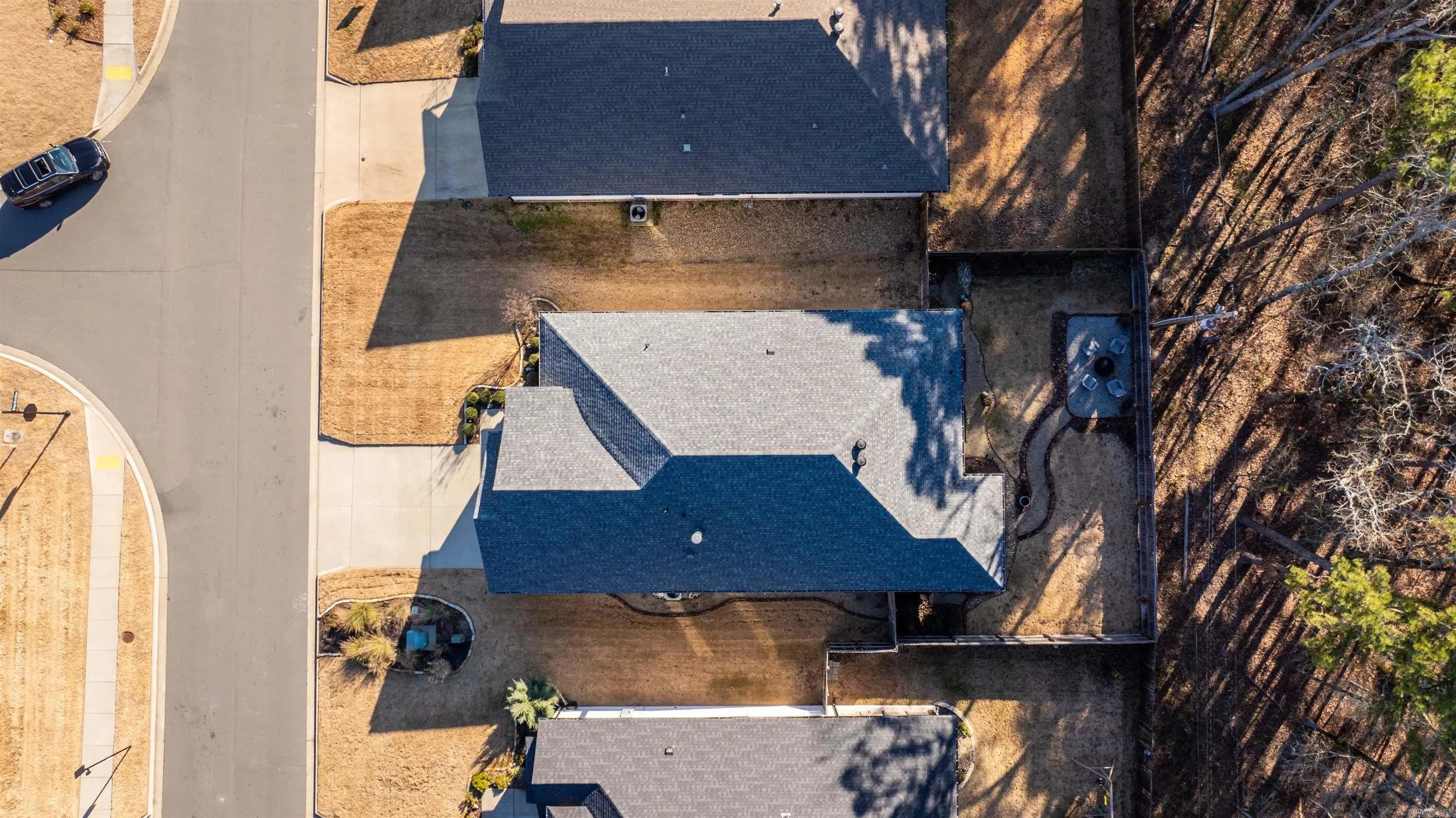 Property at 102  Willow point - Image 40