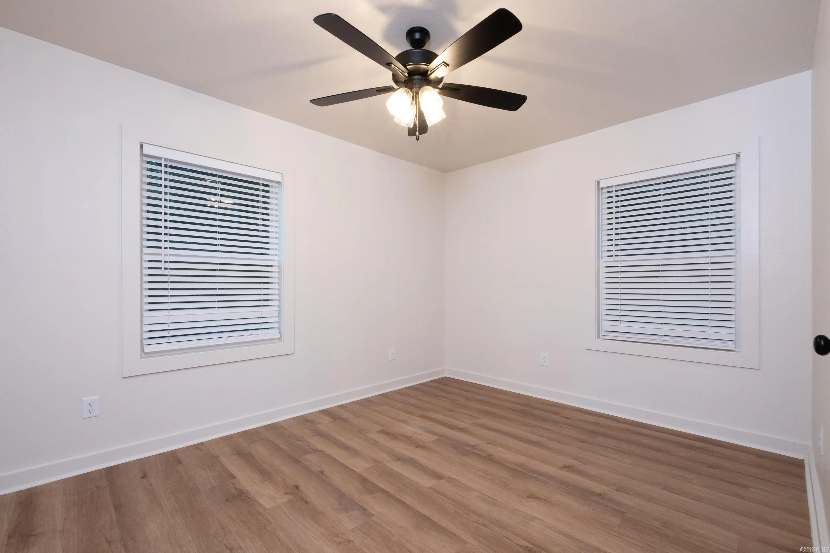 Property at 8  Coolwood - Image 28