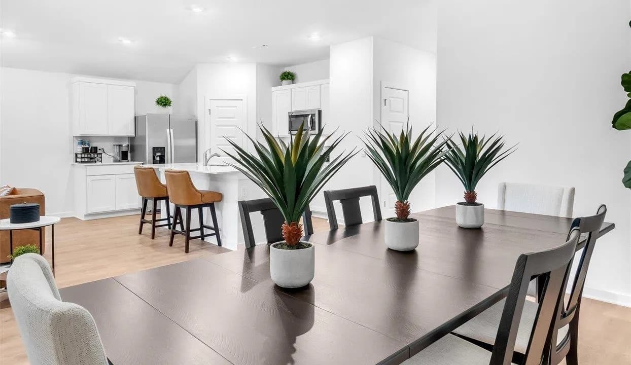Property at 4356  Sloan - Image 8