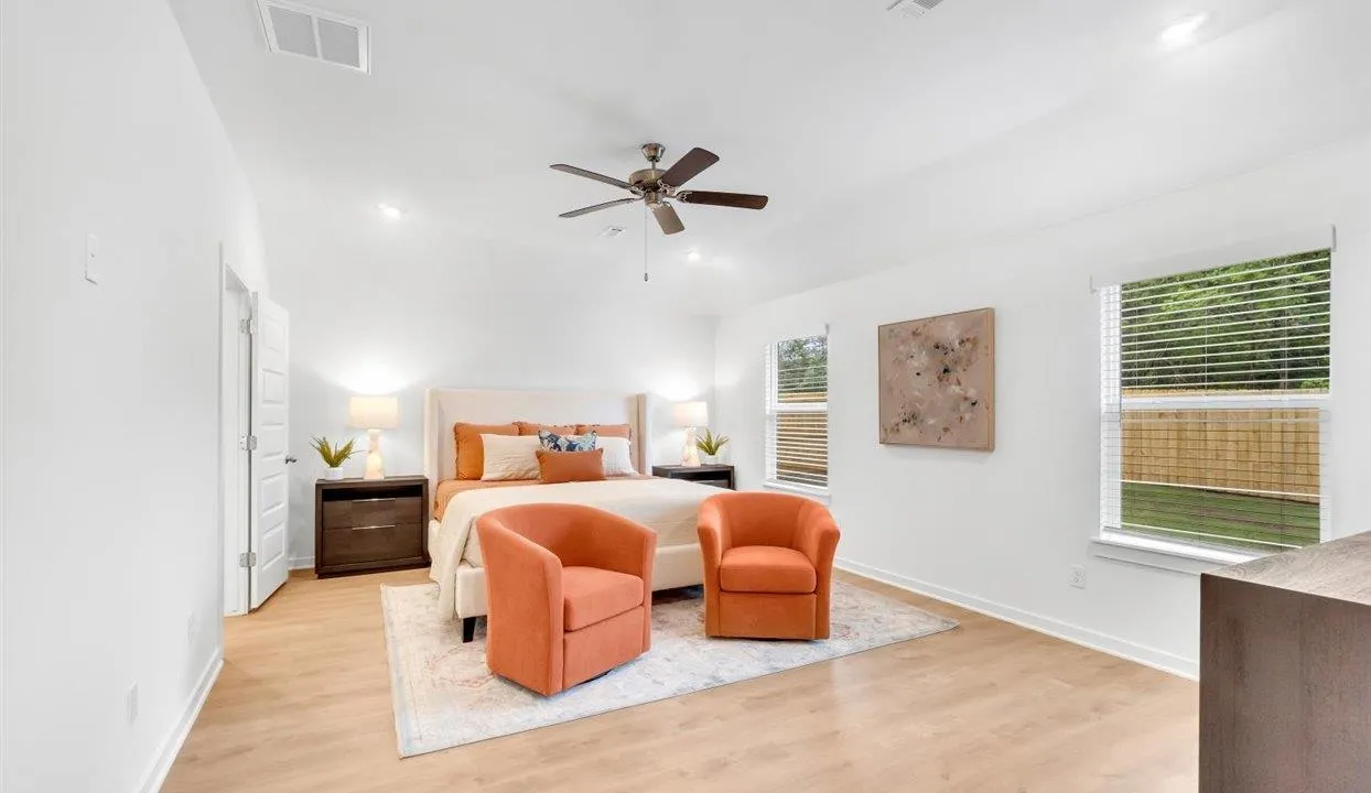 Property at 4356  Sloan - Image 17