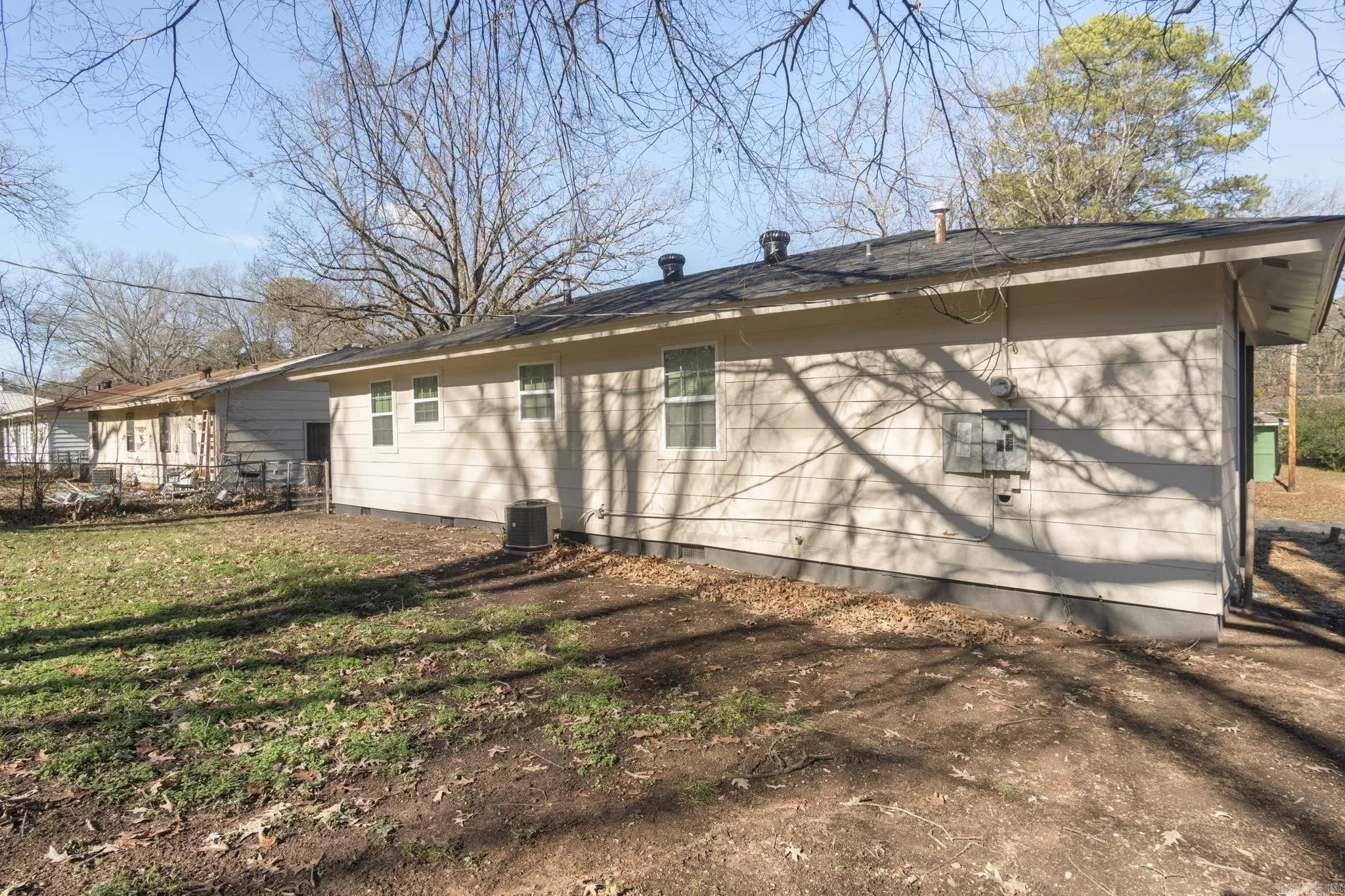 Property at 29  Winchester - Image 33