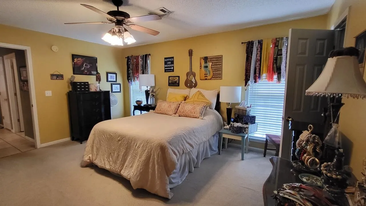 Property at 5922  Megan - Image 28