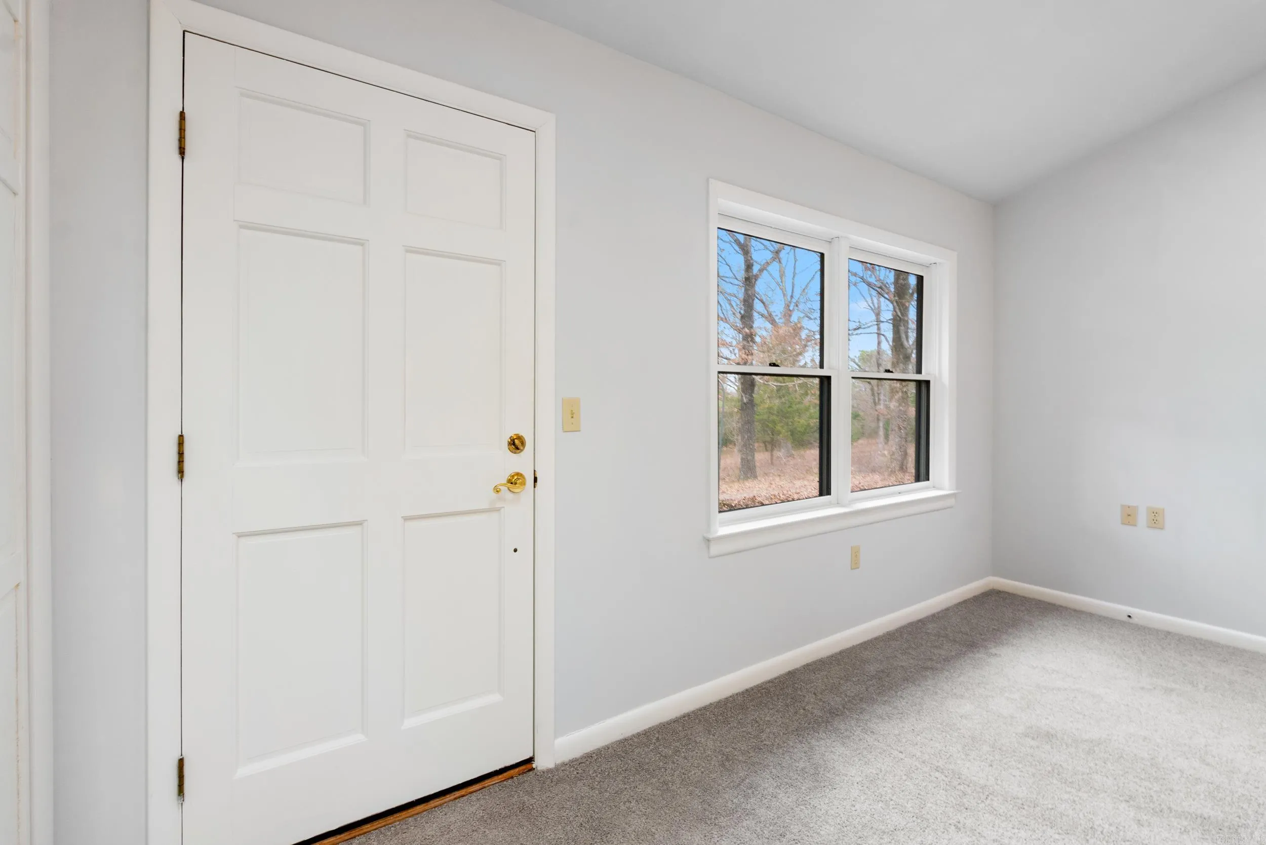 Property at 46  Dunn hill - Image 8