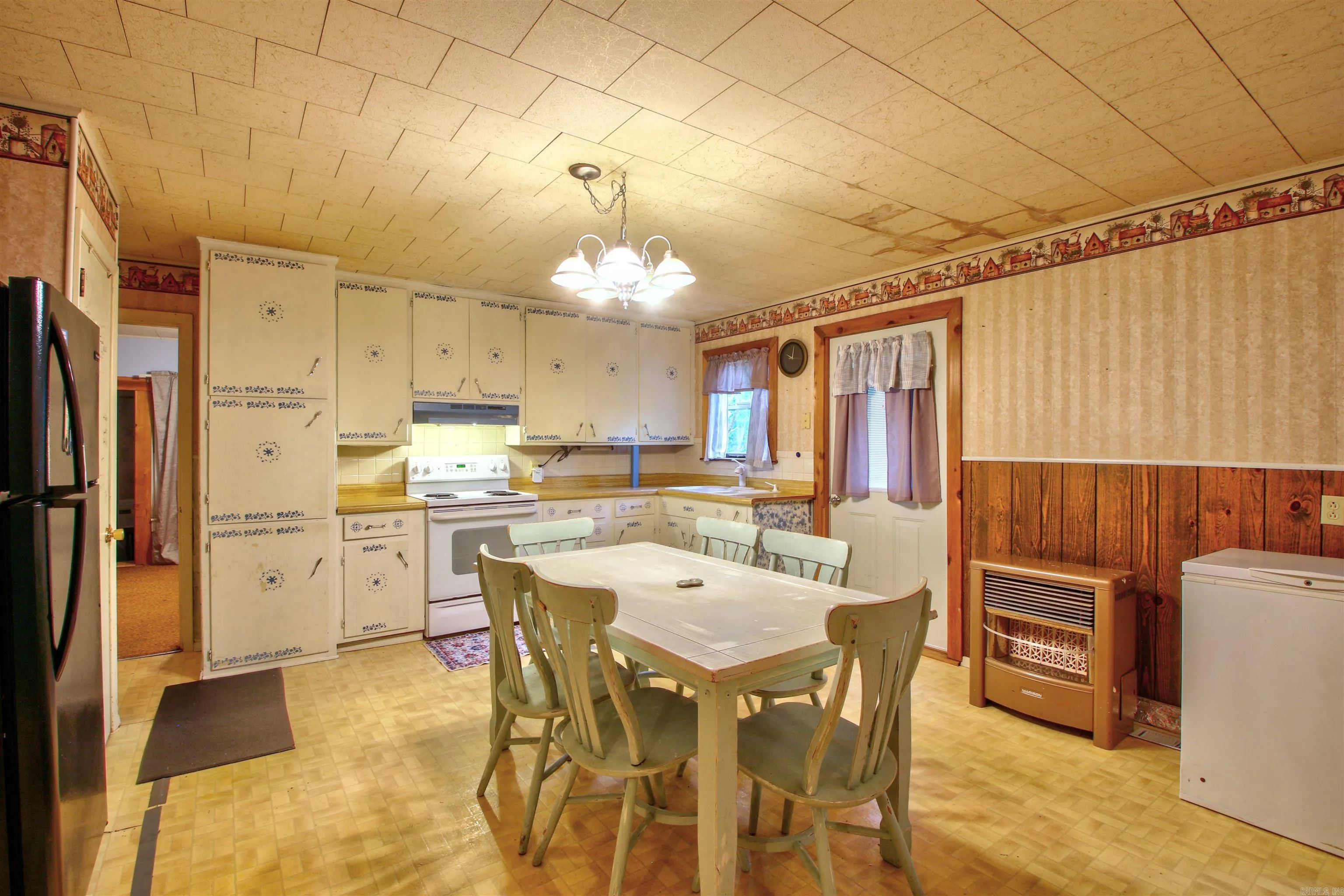 Property at 224  Sargo trail - Image 12