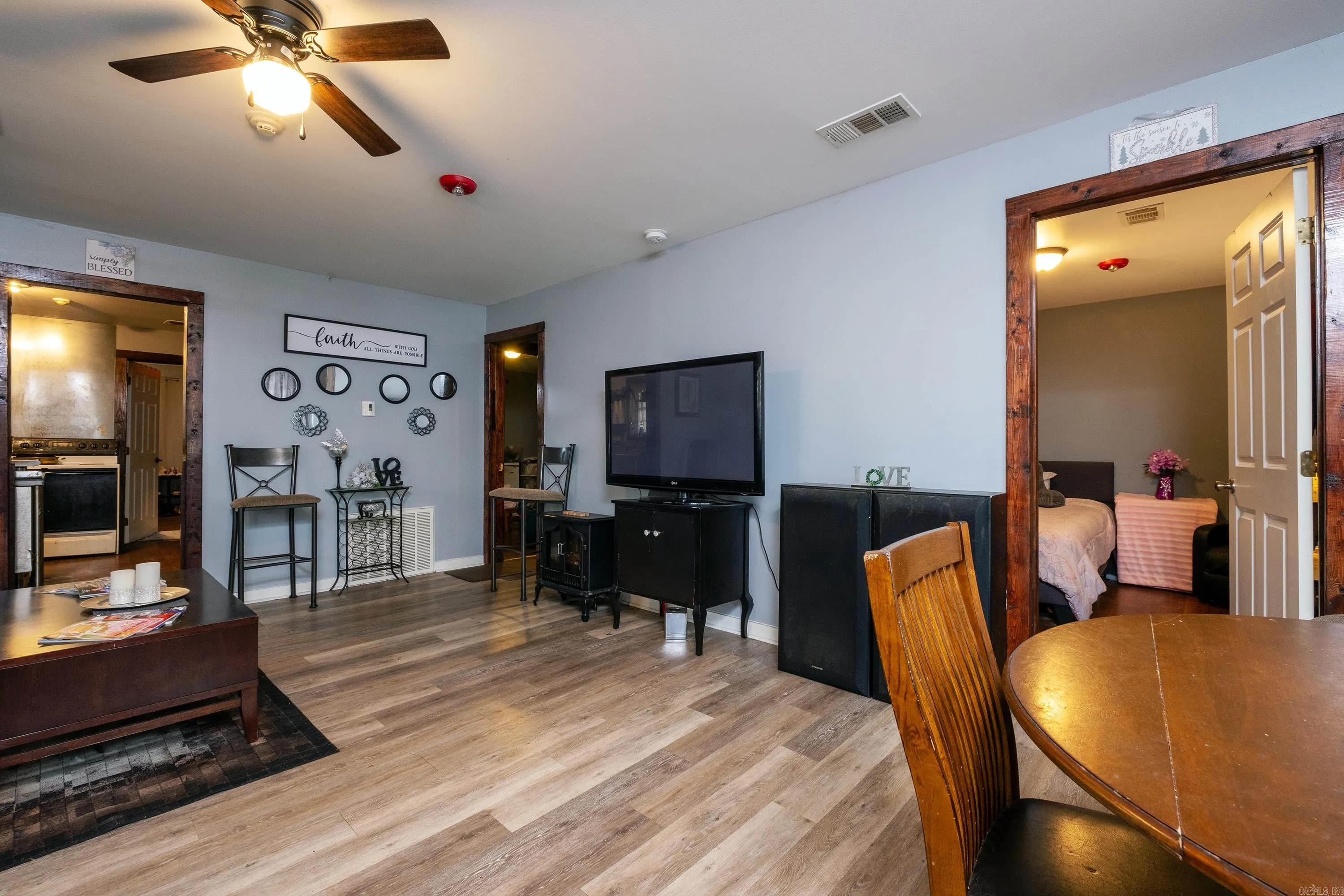 Property at 4  North - Image 4