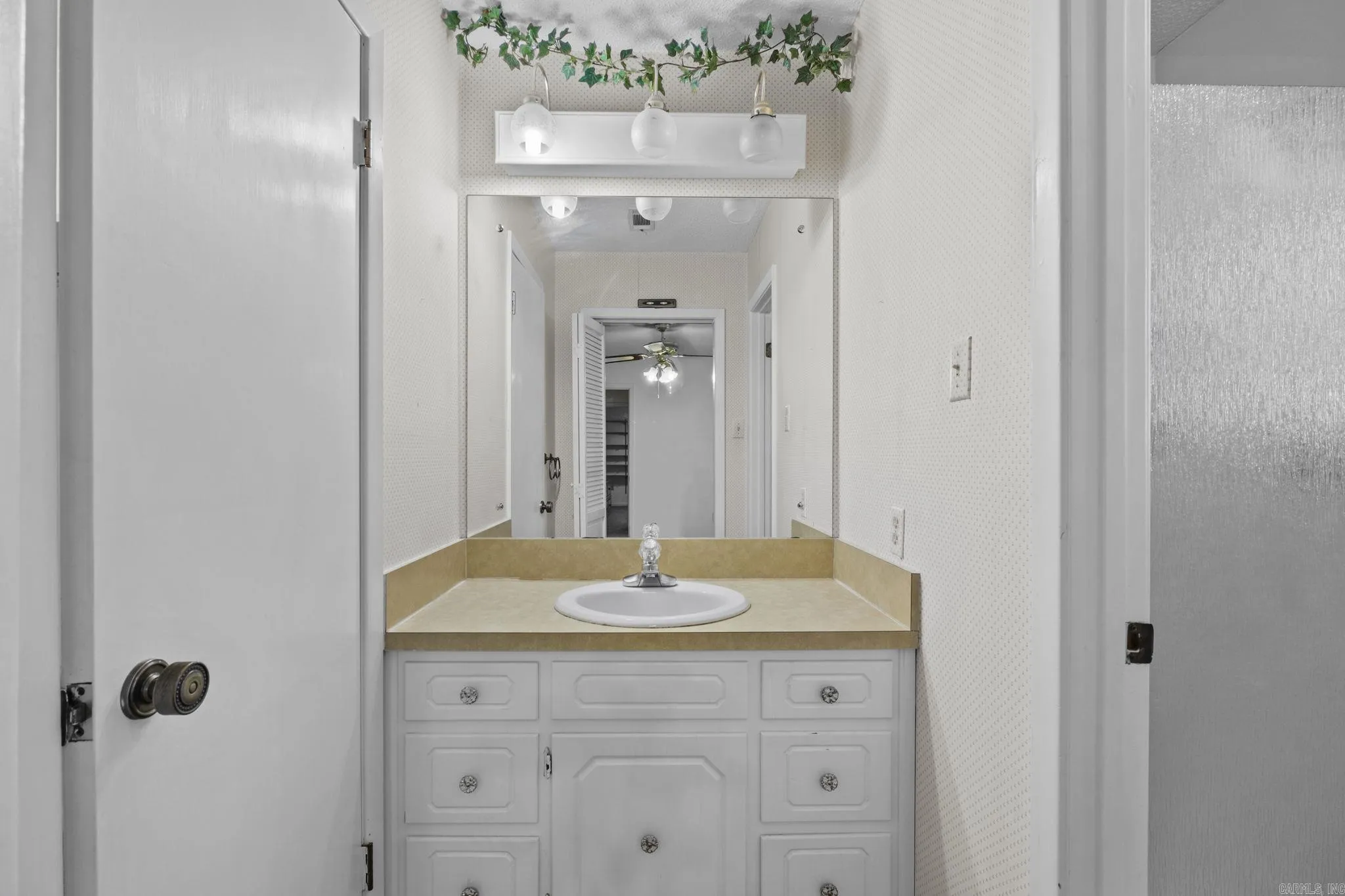 Property at 101  Liles - Image 19