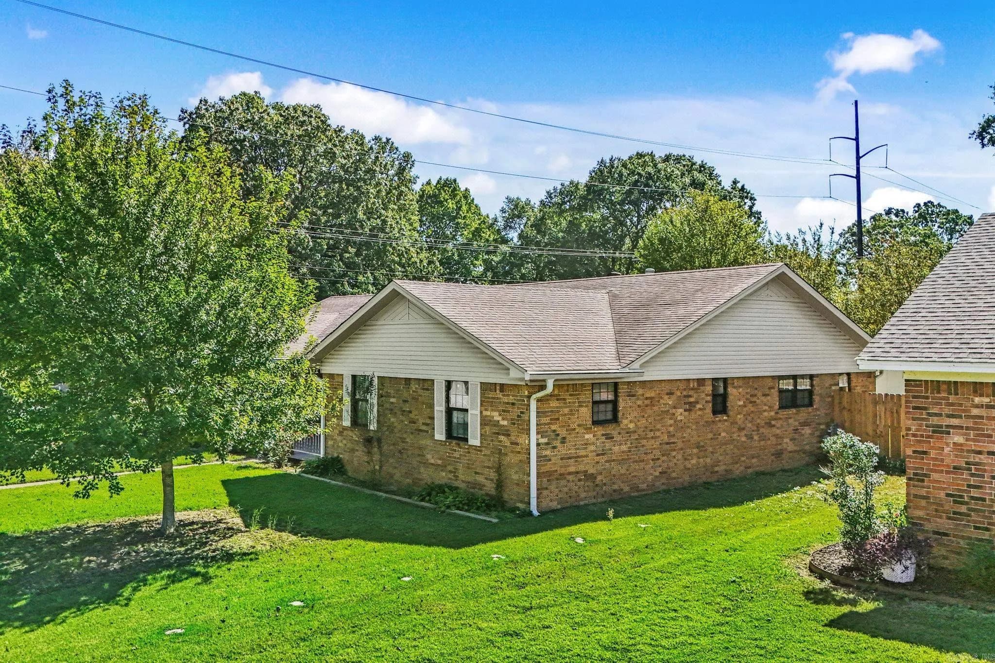 Property at 101  Liles - Image 9